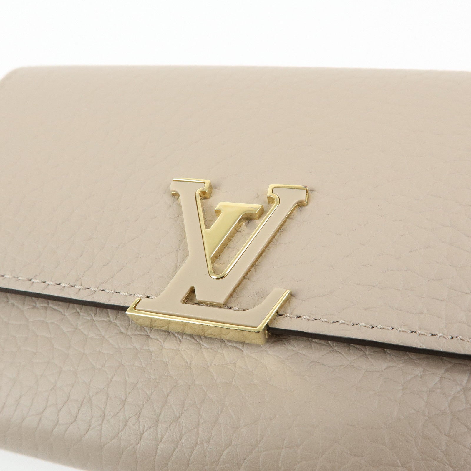 Louis Vuitton Portefeuille Capucines Compact Wallet Galet M62159