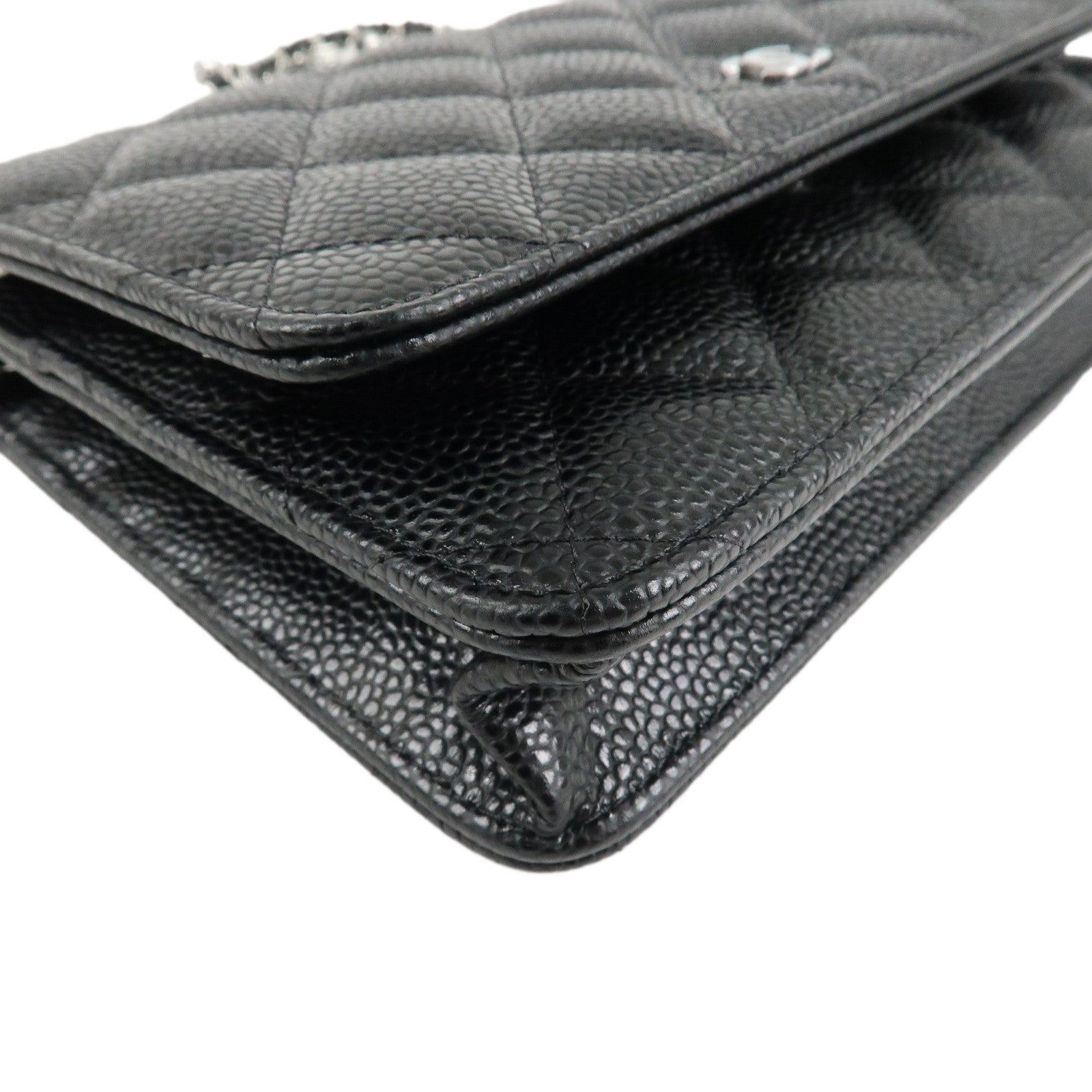 CHANEL Matelasse Caviarskin Chain Wallet Shoulder Bag Black AP0250 Used