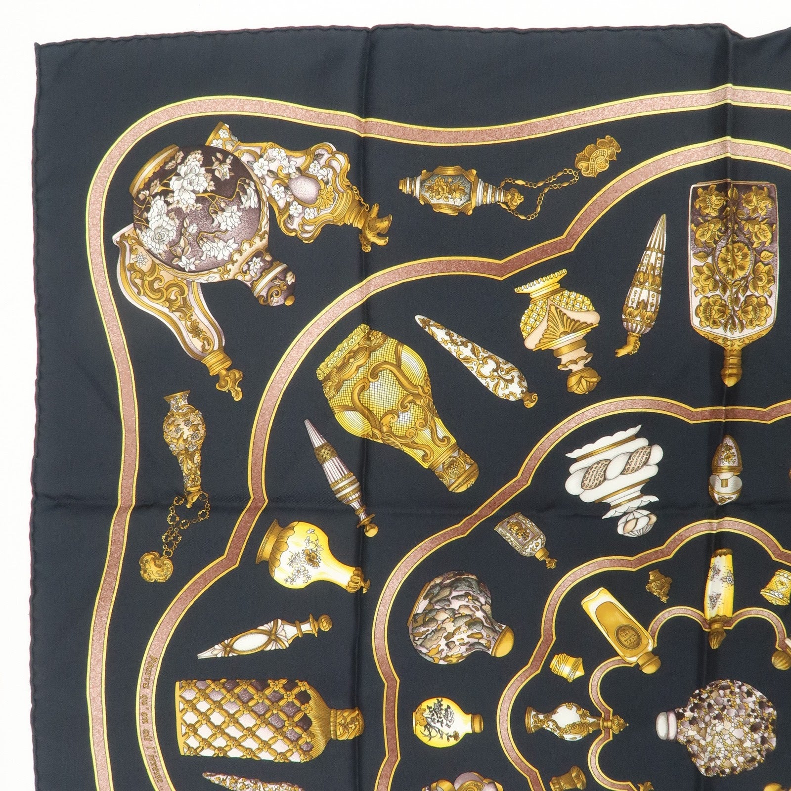 HERMES Carre 90 Silk 100% Scarf Qu' importe le flacon Black