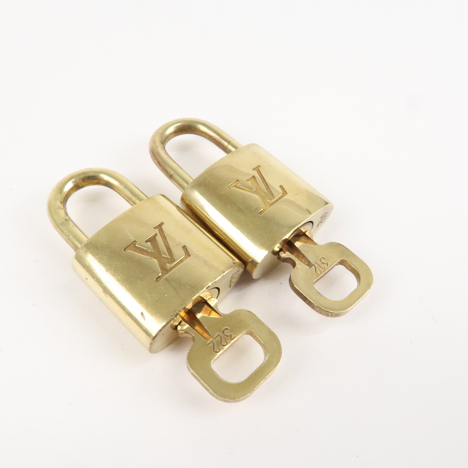 Louis Vuitton Set of 10 Lock & Key Cadena Key Lock Used