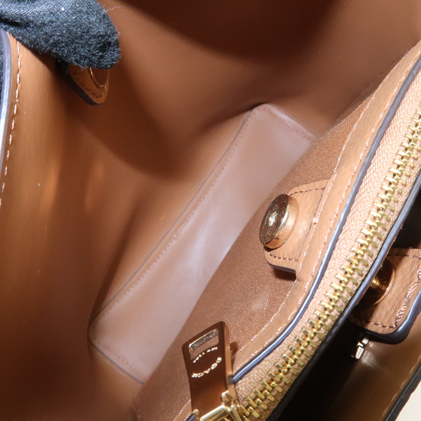 COACH Leather 2Way Bag Hand Bag Shoulder Bag White