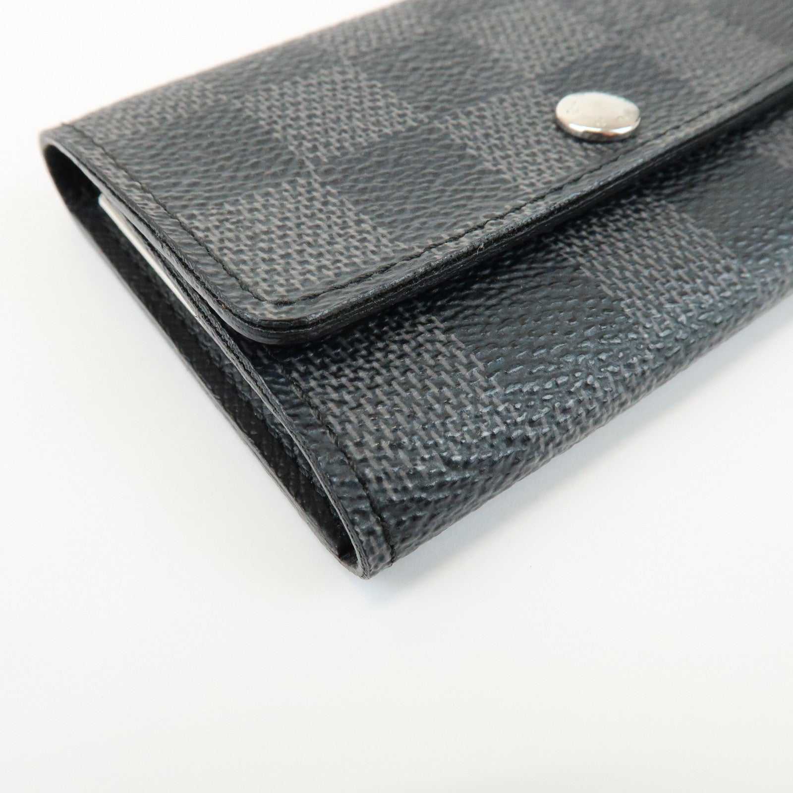 Louis Vuitton Damier Graphite Multicle 6 Key Case Gray Black N62662
