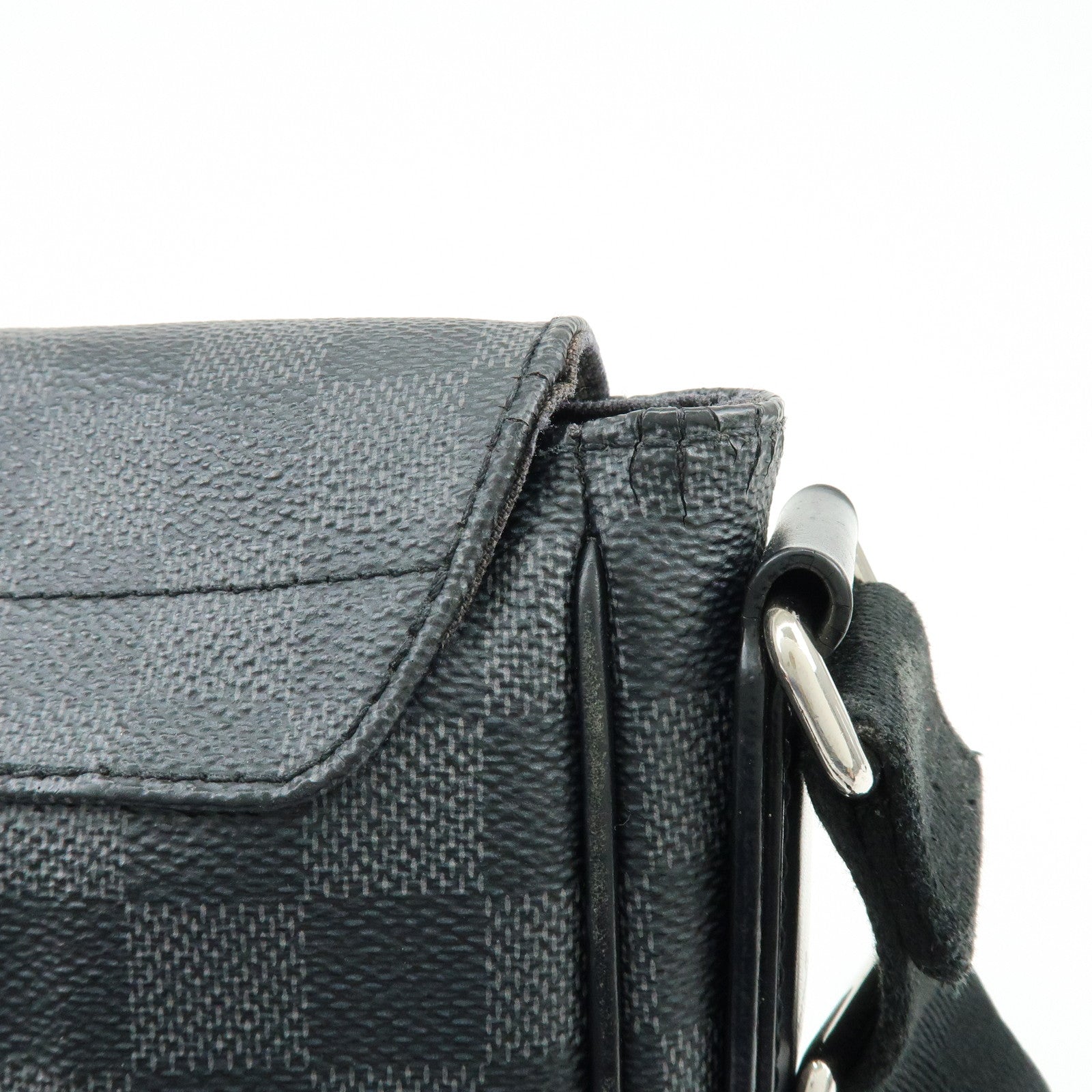 Louis Vuitton Damier Graphite District PM Shoulder Bag Noir N41260