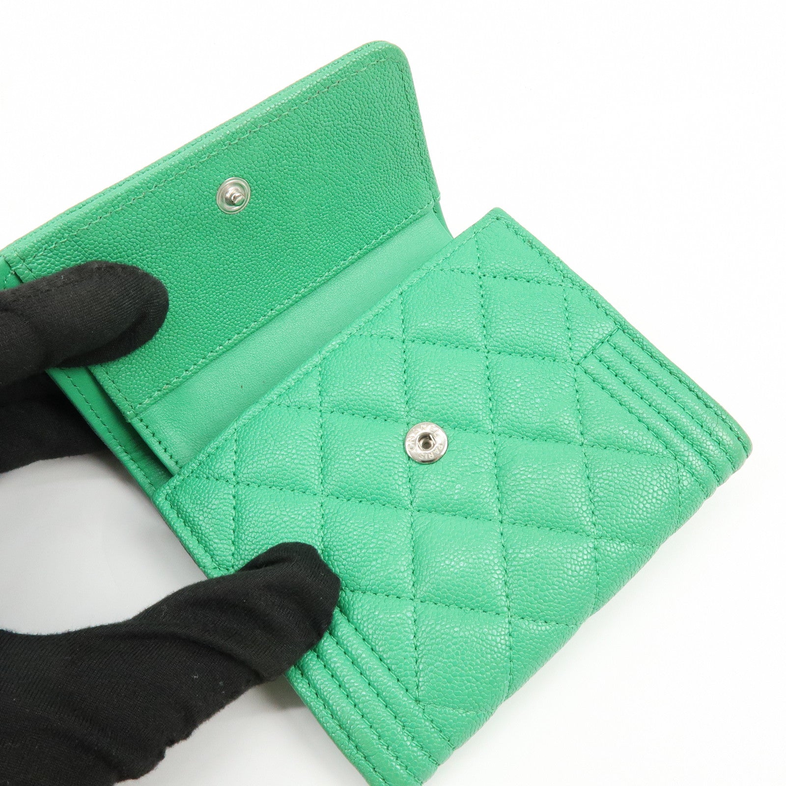 CHANEL Boy Chanel COCO Mark Caviarskin Compact Wallet Green