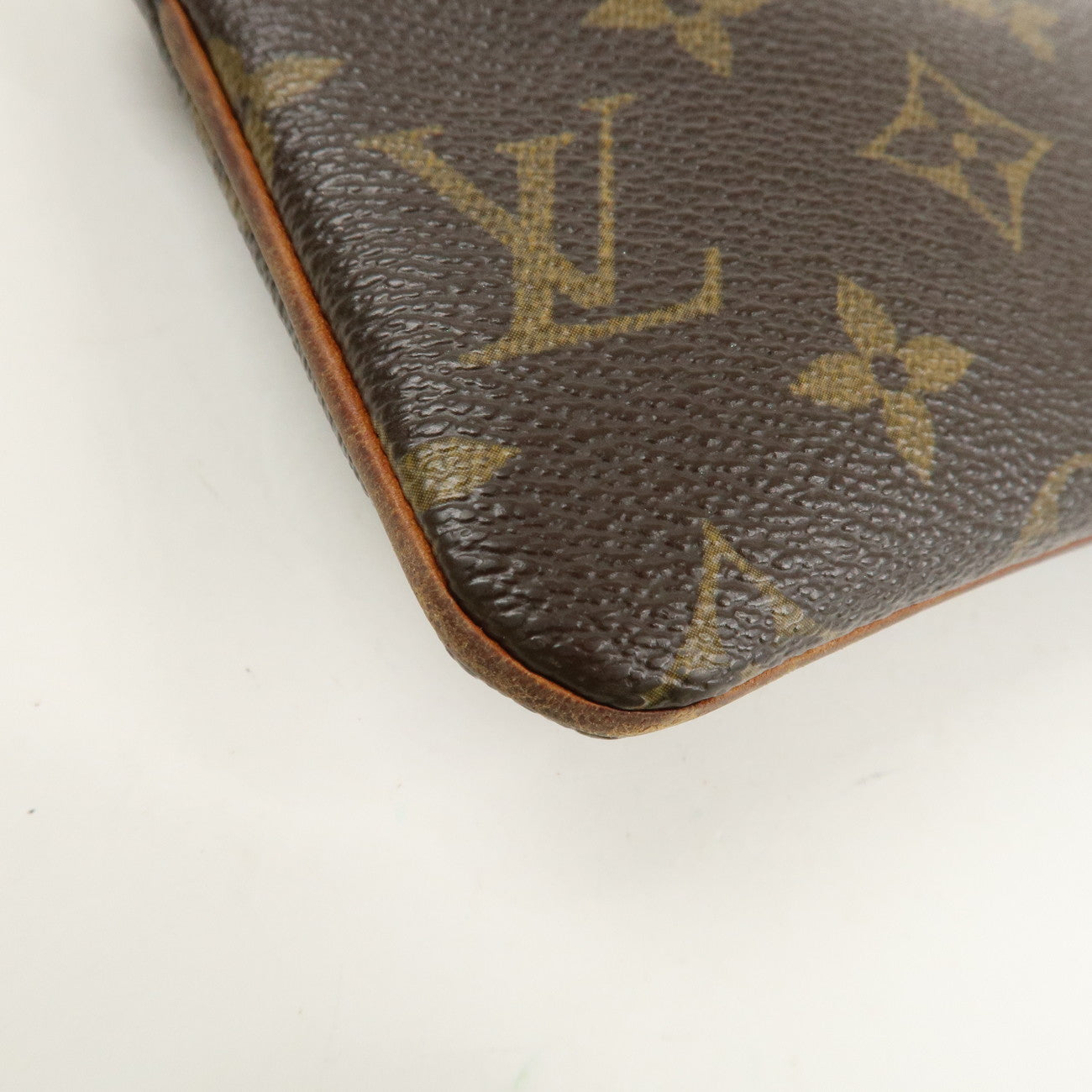 Louis Vuitton Monogram Pochette Milla MM Chain Hand Bag M60094 Used