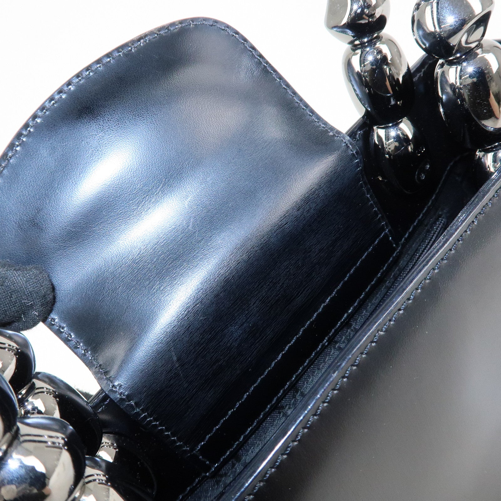 Christian Dior Enamel Leather Maris Pearl Hand Bag Black Used