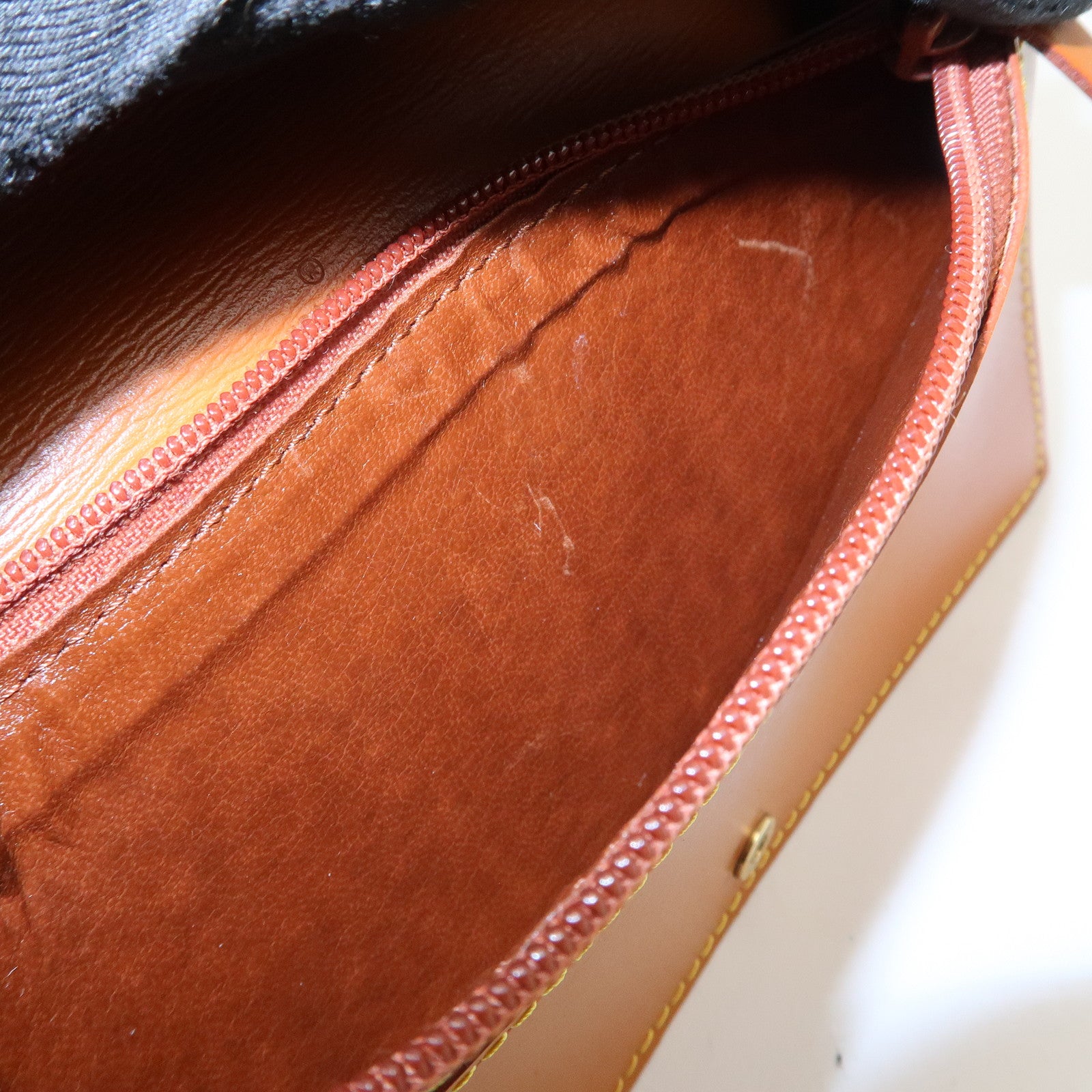 Louis Vuitton Epi Leather Ceinture Tilsitt Waist Bag M52608