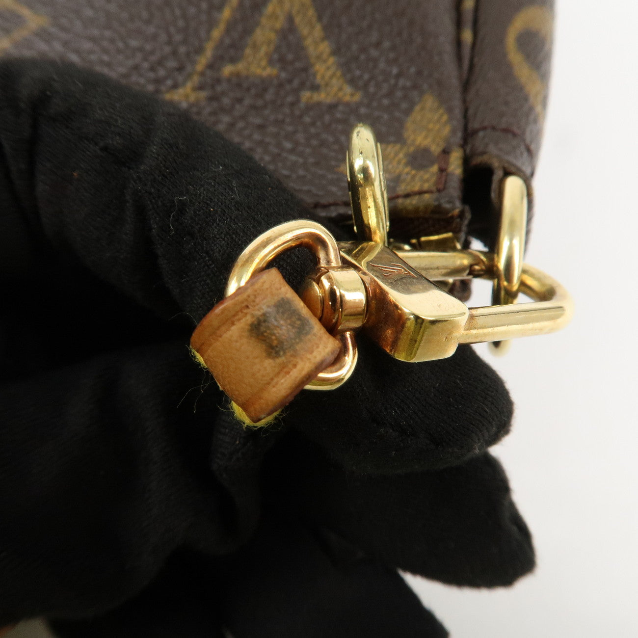 Louis Vuitton Monogram Pochette Accessoires Hand Bag Brown M51980 Used