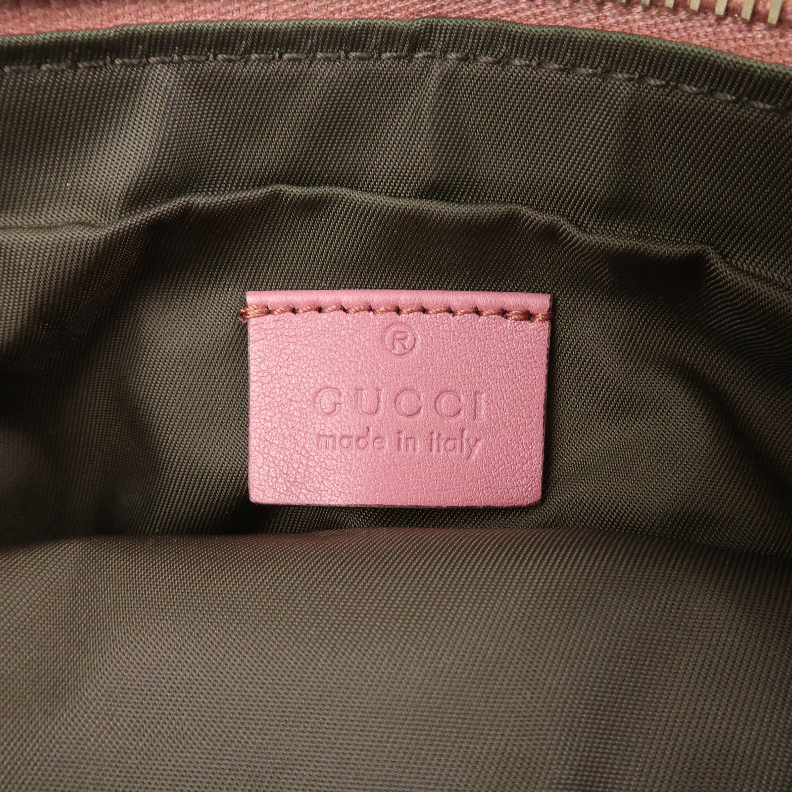 GUCCI Interlocking G Micro Guccissima Leather Pouch Pink 212203