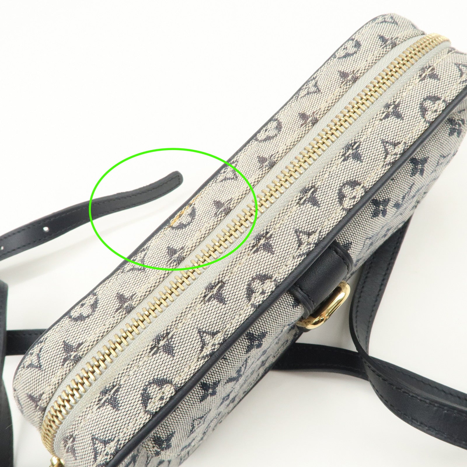 Louis Vuitton Monogram Mini Juliet MM Crossbody Bag M92217