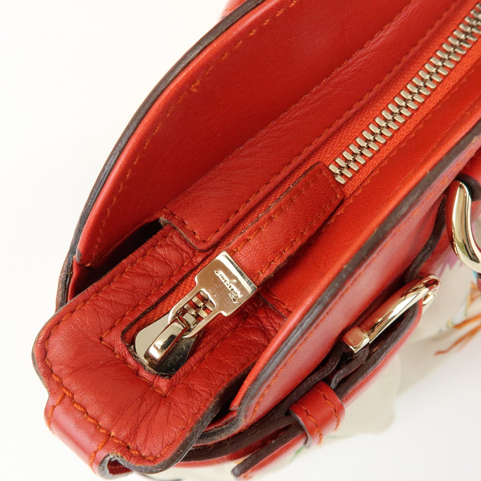 Ferragamo Gancini Logo Satin Leather Shoulder Bag Hand Bag Ivory