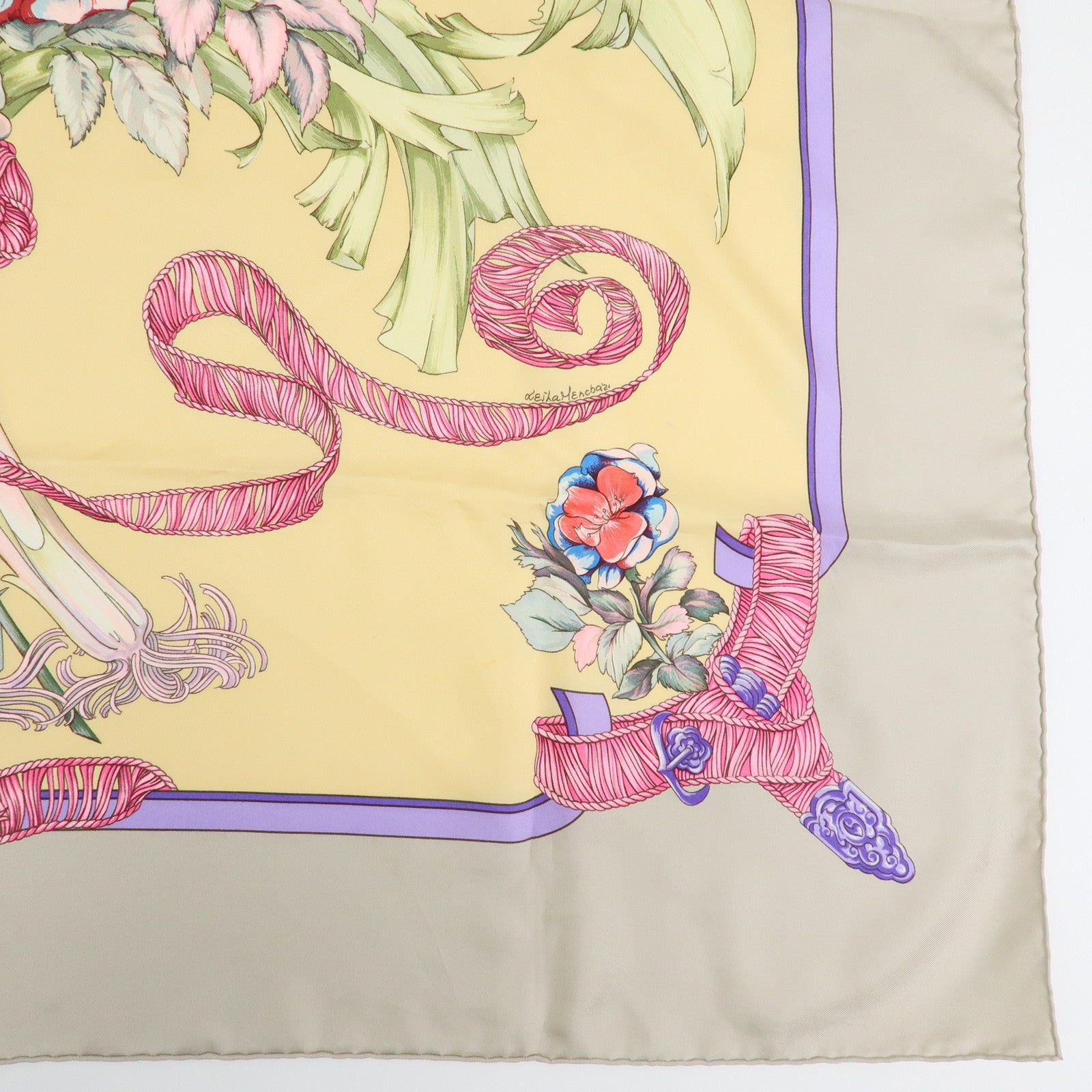 HERMES Carre 90 Silk 100% Scarf REGINA Pink Beige Multicolor