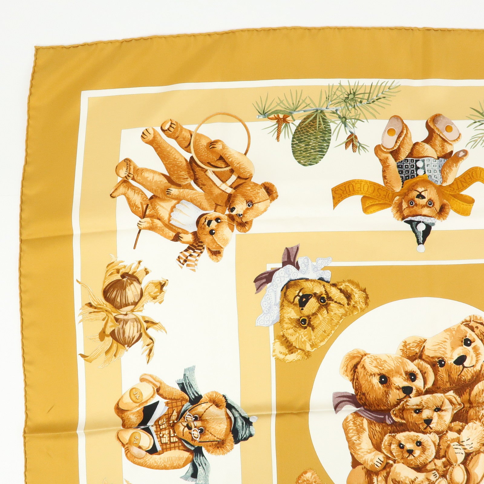 HERMES Carre 90 Silk 100% Scarf Confidents de Coeurs Bear Print