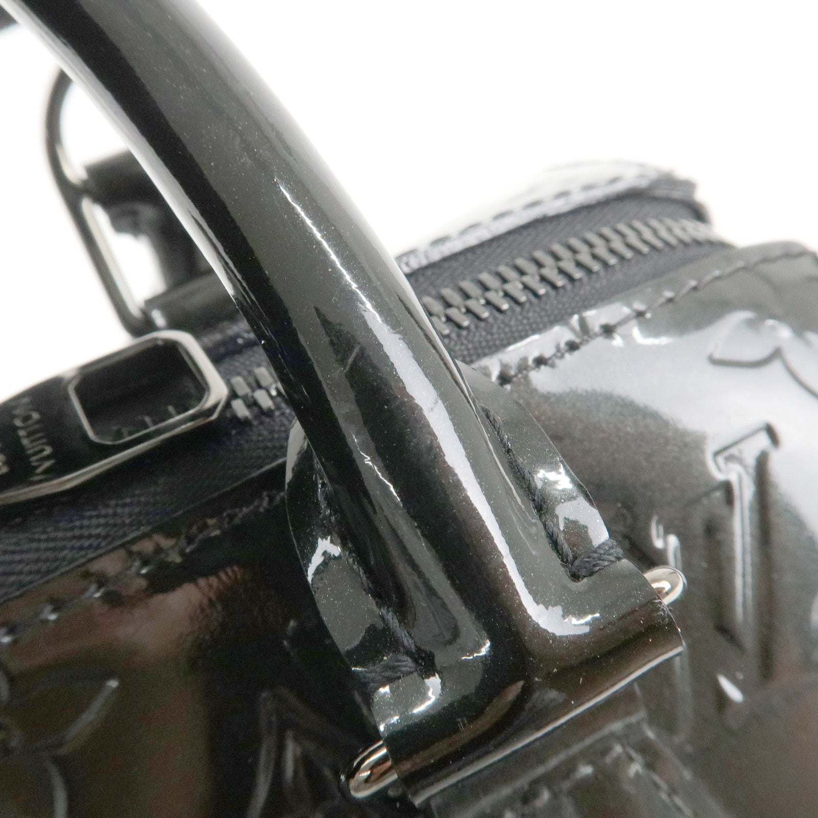 Louis Vuitton Monogram Vernis Leather Montana Hand Bag Noir M90060