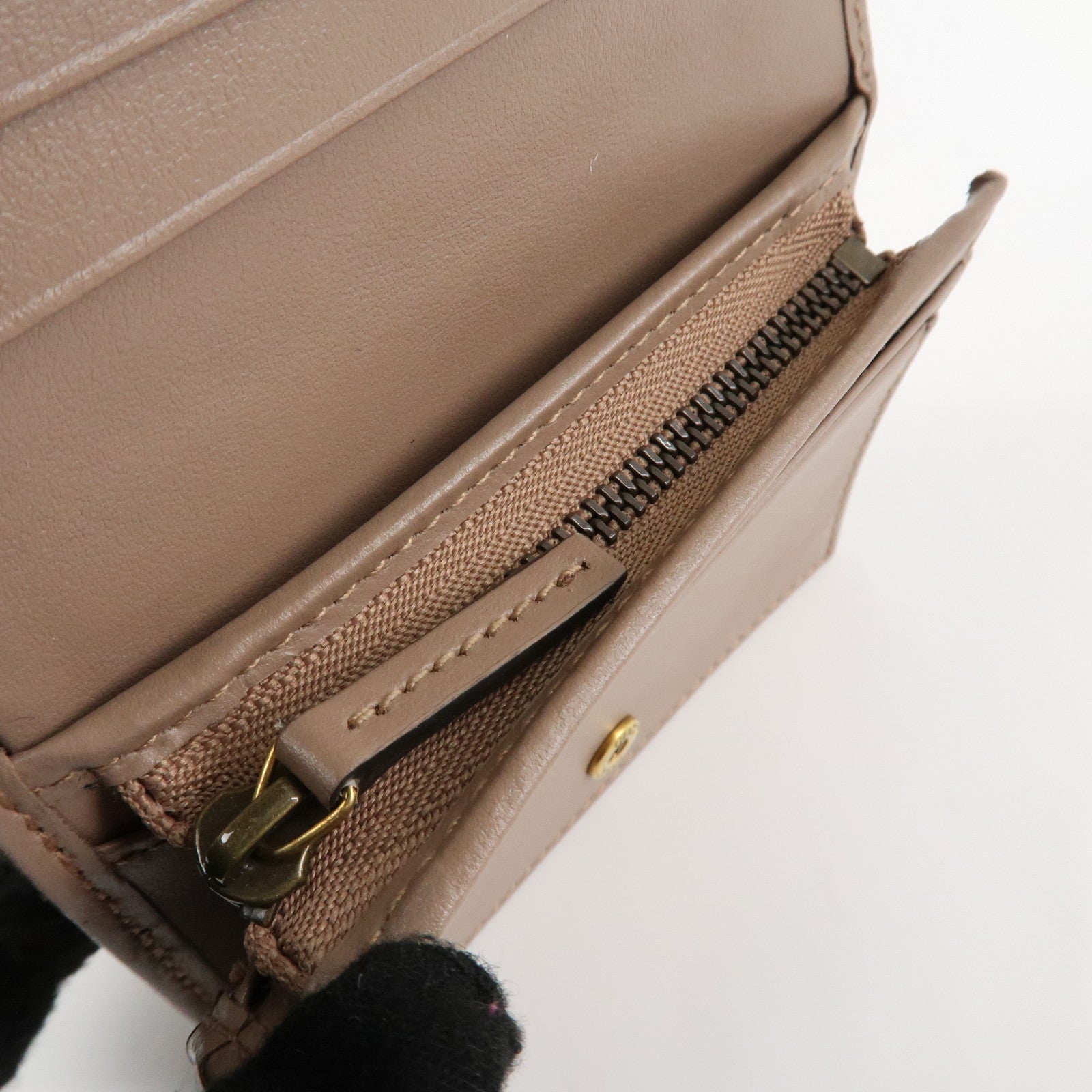 GUCCI Marmont Leather Bi-fold Small Wallet Taupe 466492 Used