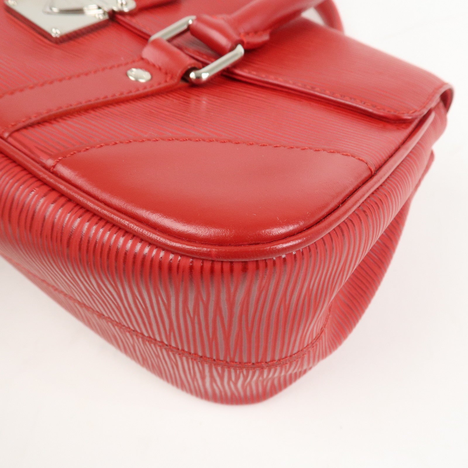 Louis Vuitton Epi Leather Segur PM Hand Bag Shoulder Bag M5882E