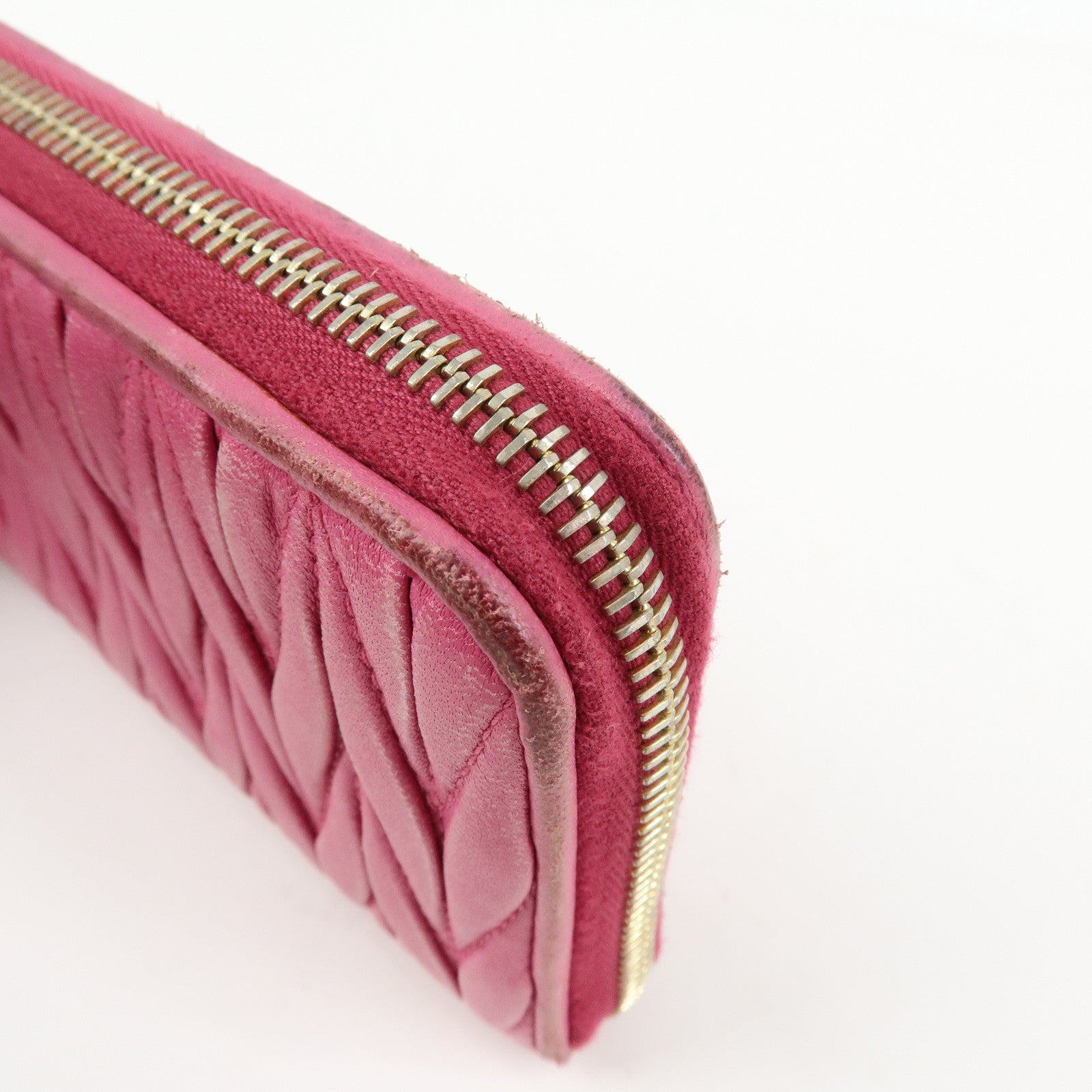 MIU MIU Logo Matelasse Nappa Leather Zippy Long Wallet Pink