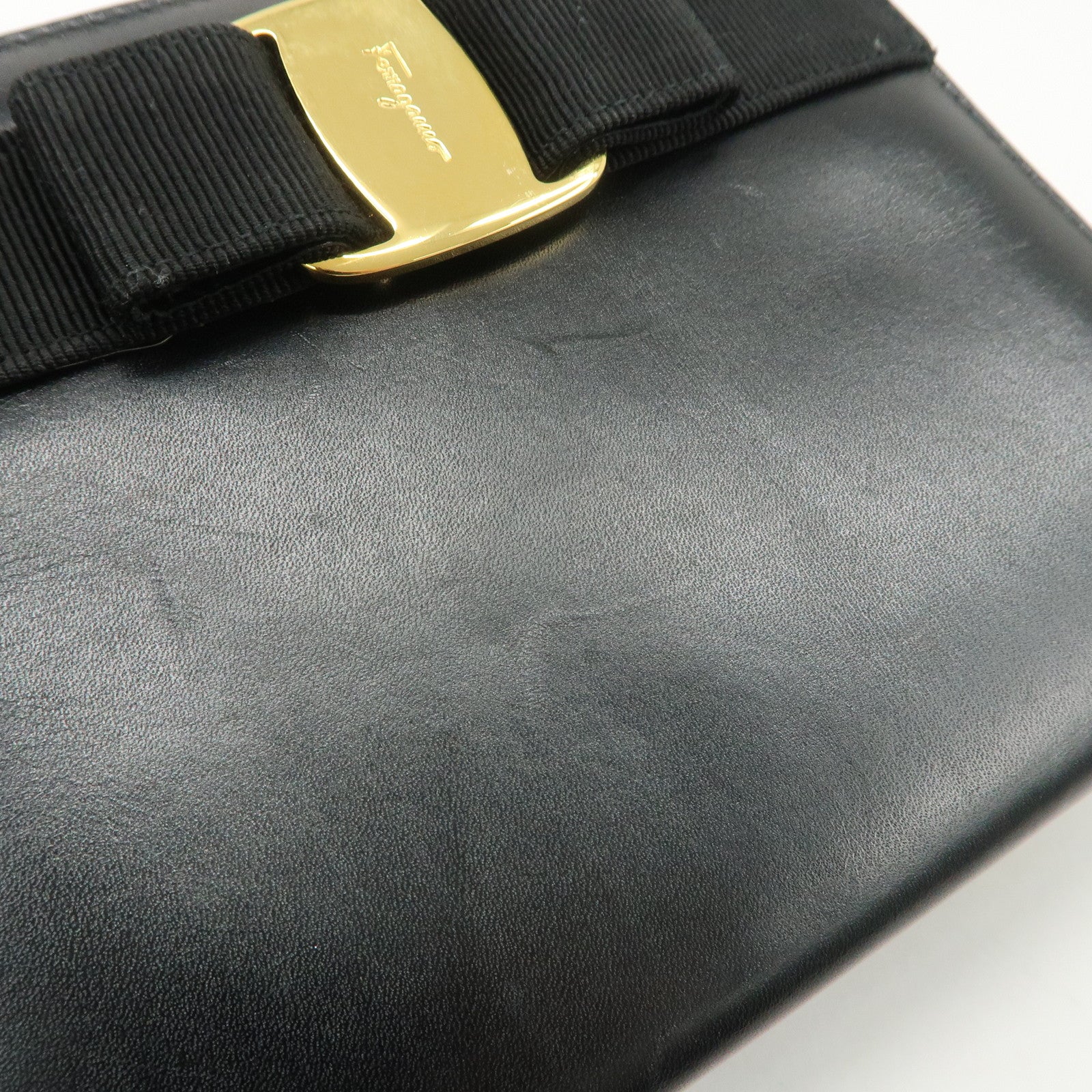 Ferragamo Vara Leather Ribbon Mini Chain Shoulder Bag Black Used