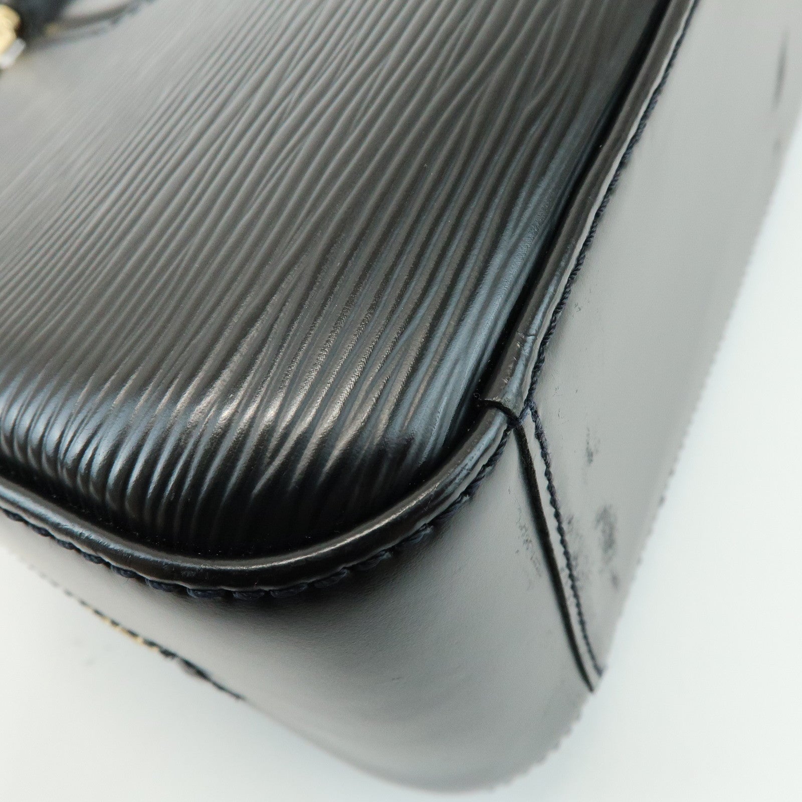 Louis Vuitton Epi Jasmine Hand Bag Black Noir M52082