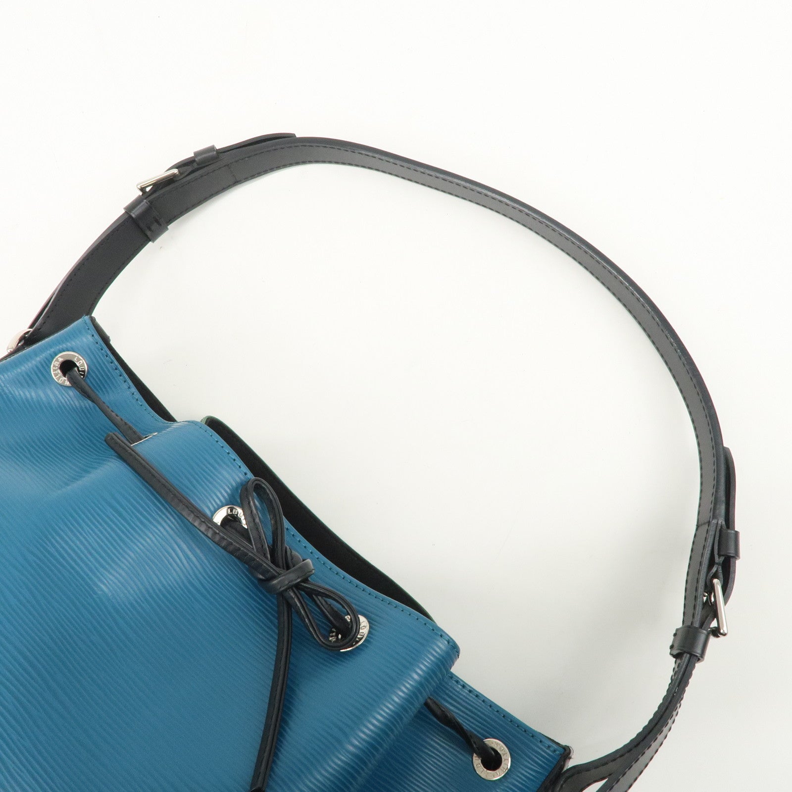 Louis Vuitton Epi Petit Noe Tricolor Leather Shoulder Bag M40880