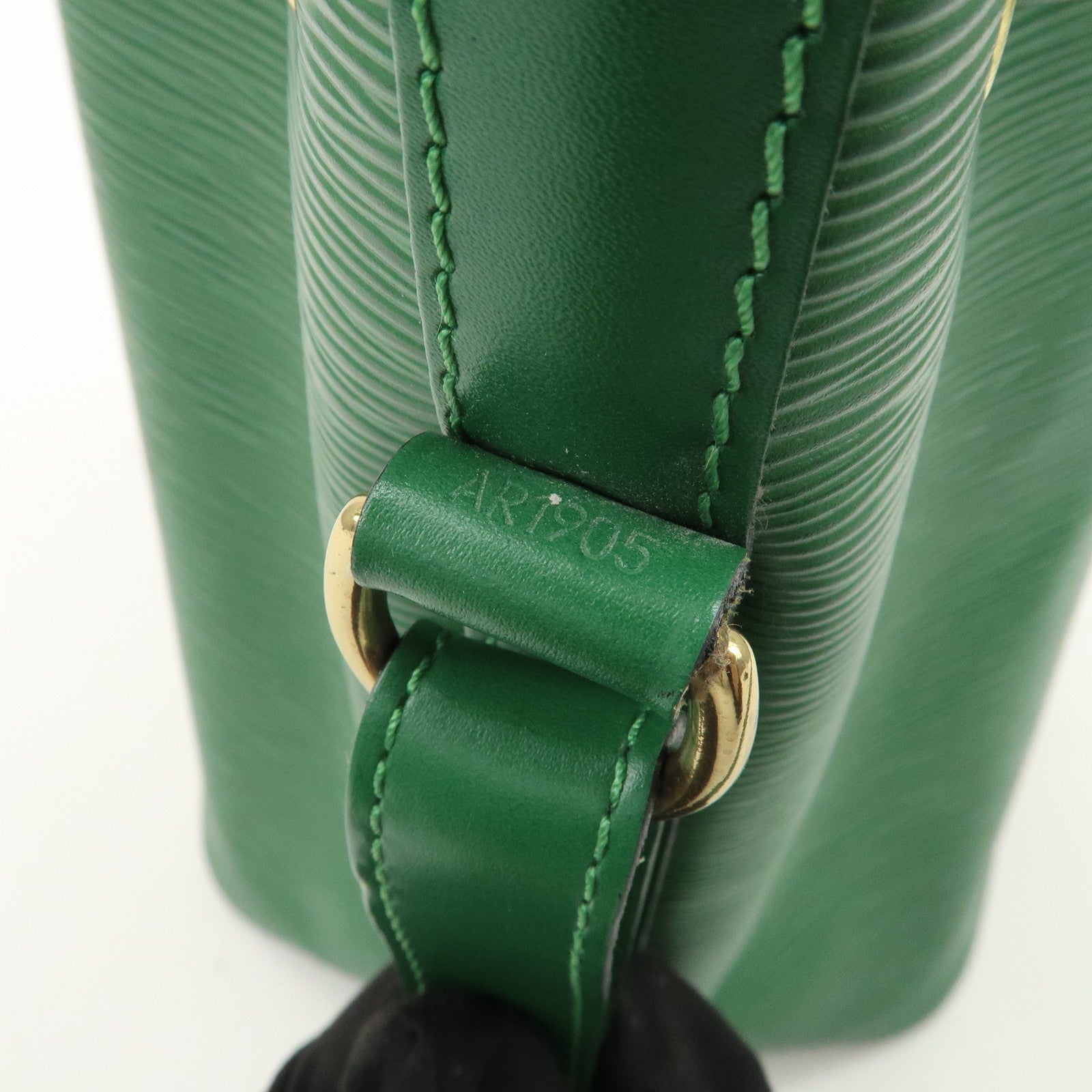 Louis Vuitton Epi Petit Noe Shoulder Bag Borneo Green M44104