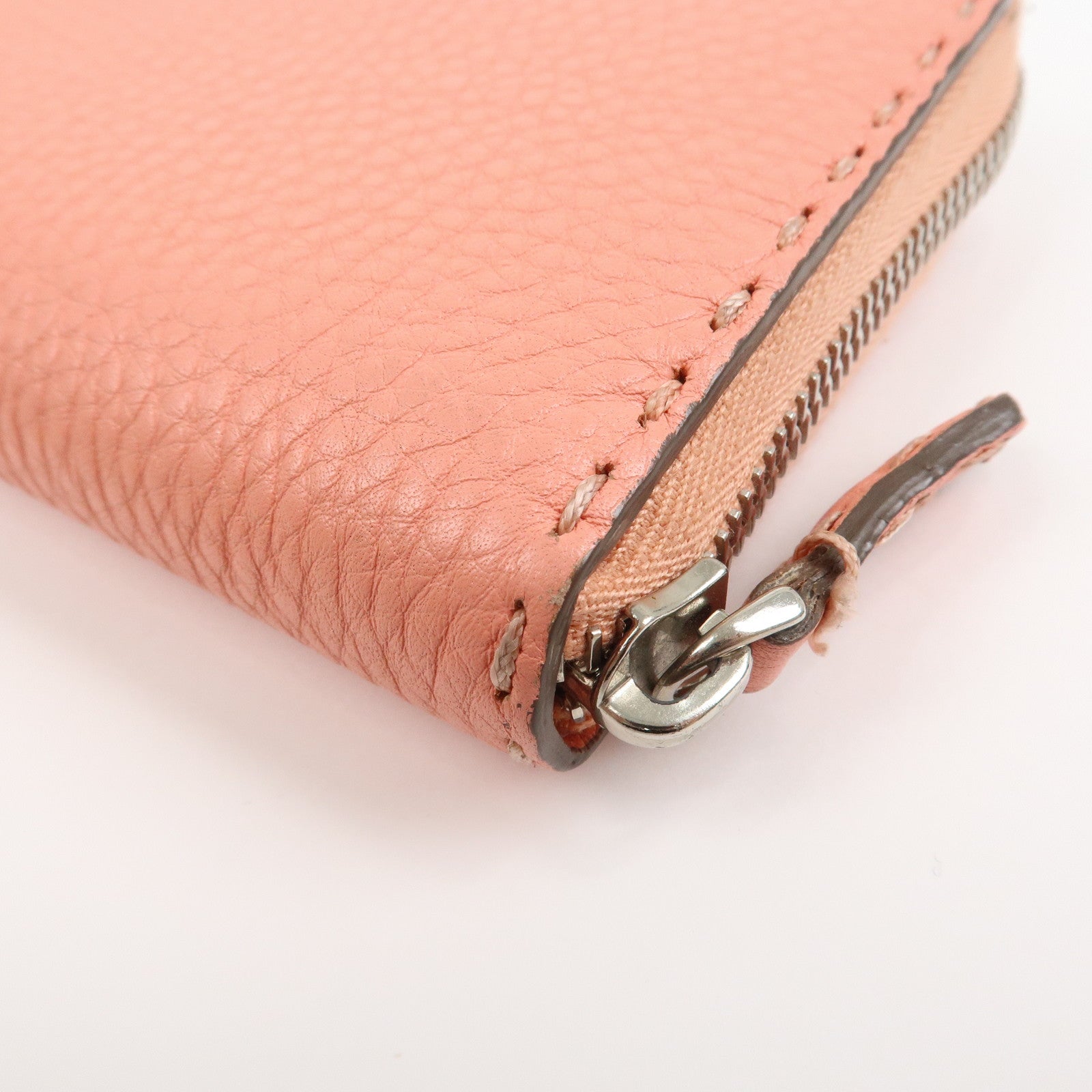 FENDI Leather Round Zippy Long Wallet Pink 8M0299
