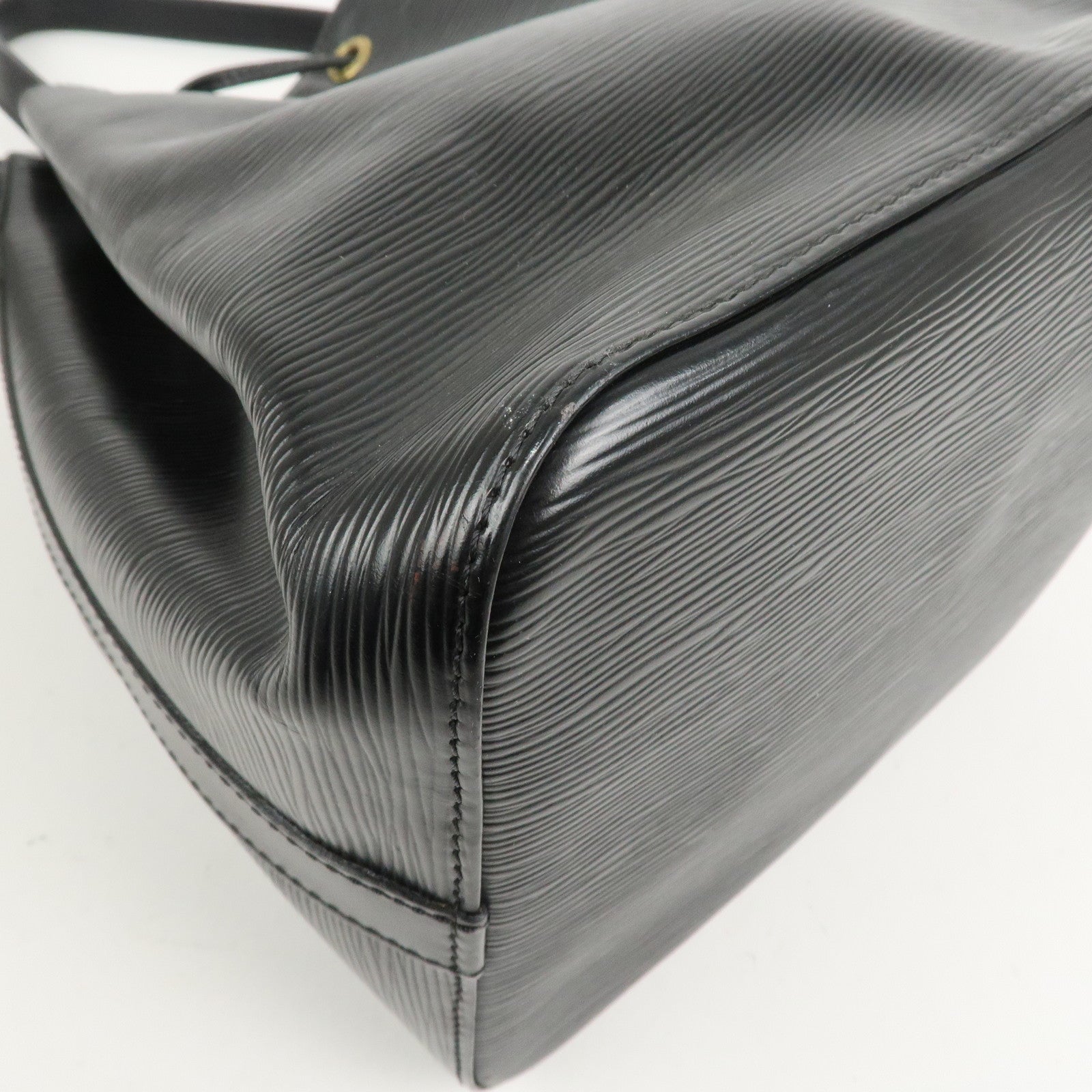 Louis Vuitton Epi Petit Noe Shoulder Bag Noir Black M44102