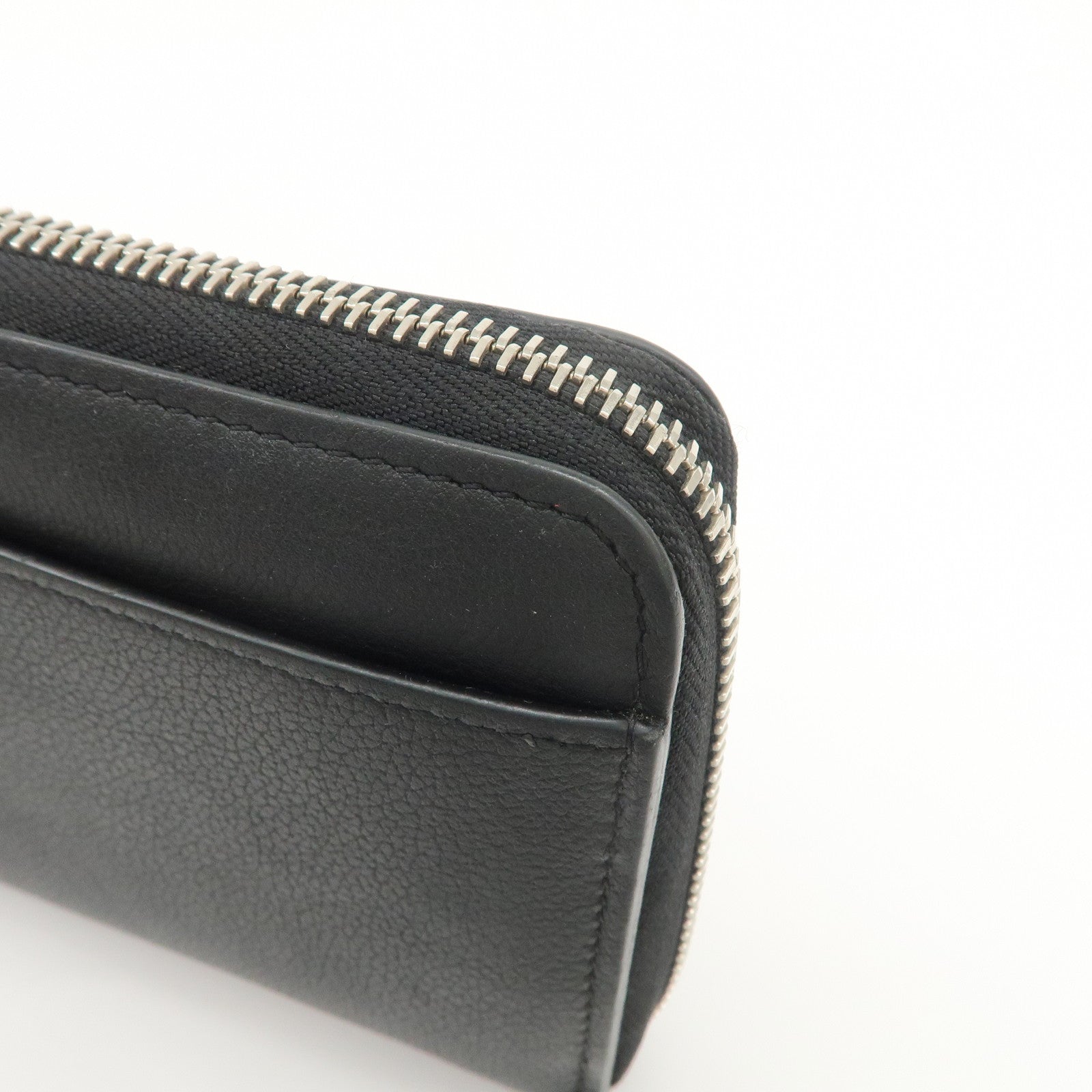 Louis Vuitton Lockme Leather Round Zippy Long Wallet Noir M62622