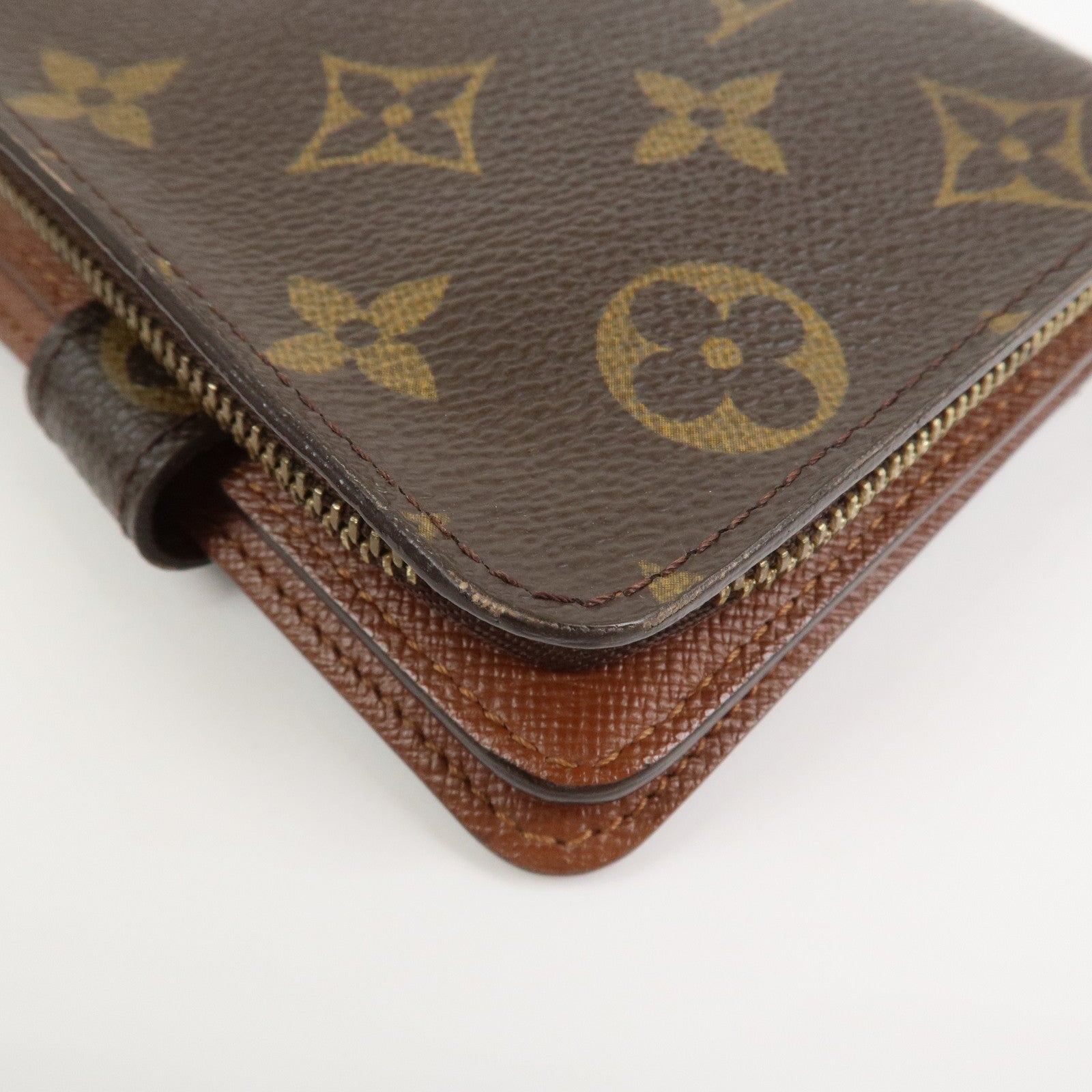 Louis Vuitton Monogram Compact Zippy Small Wallet Brown M61667