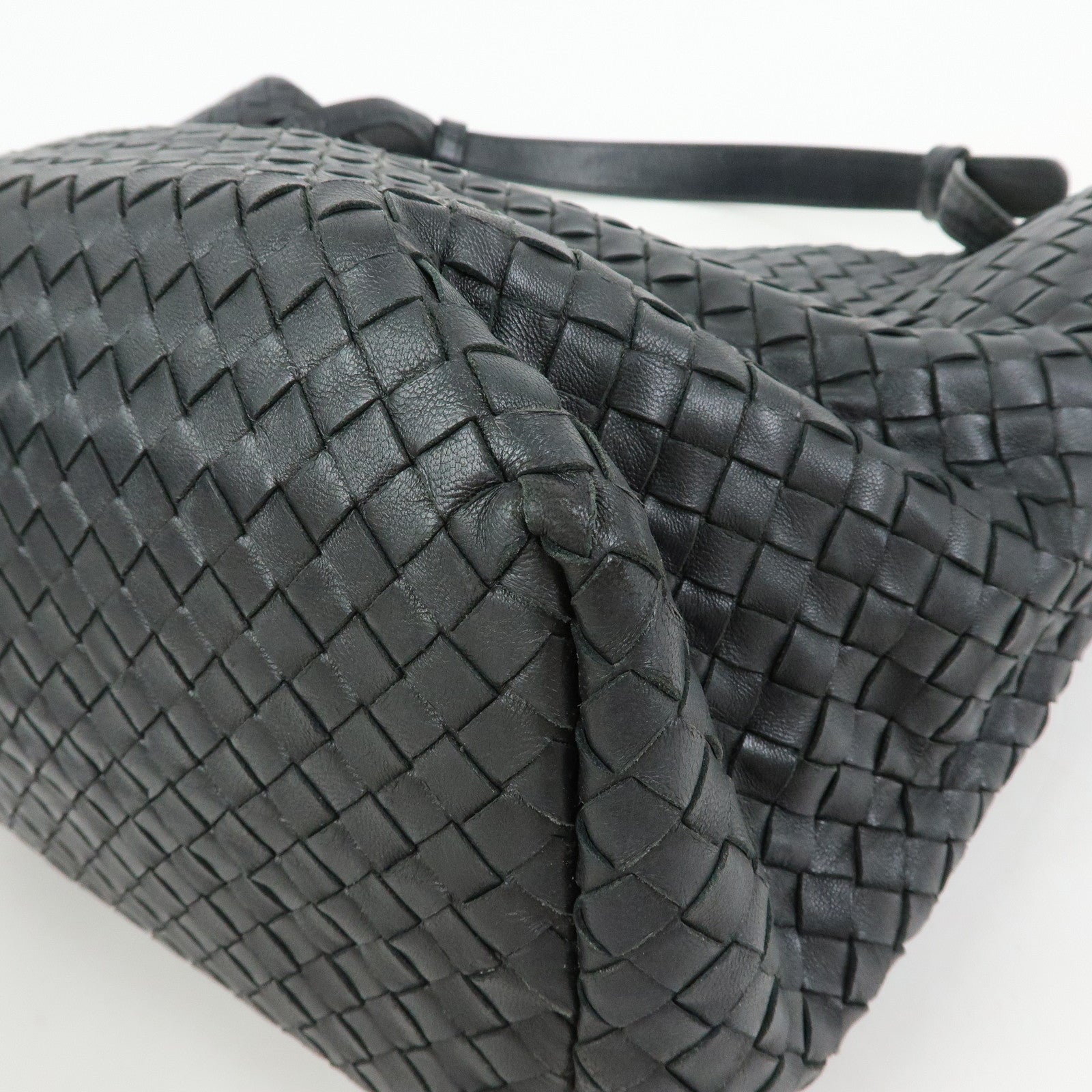 BOTTEGA VENETA Intrecciato Leather Garda Hand Bag Black 179320