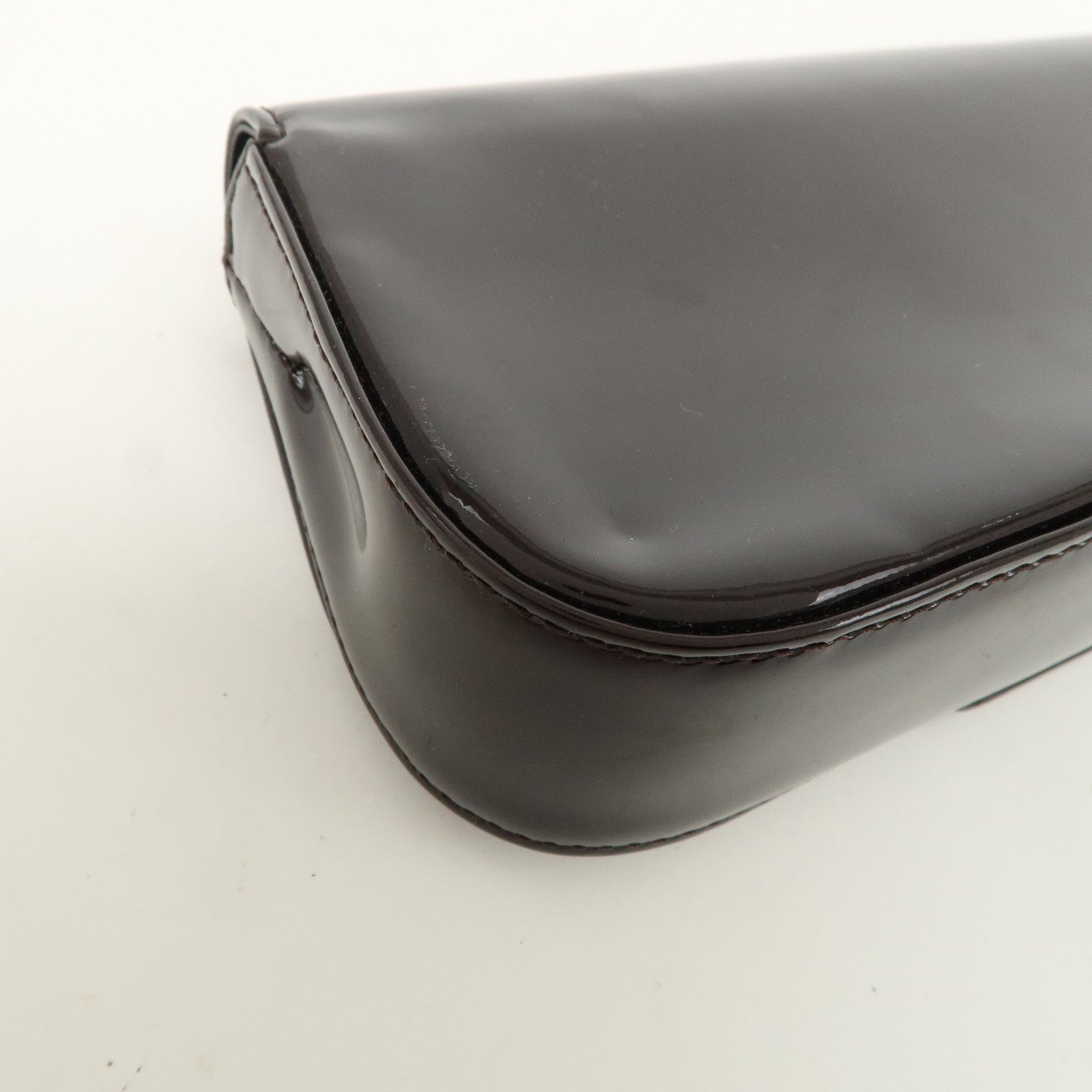 Louis Vuitton Vernis Pochette Sobe Clutch Bag Amarante M93490