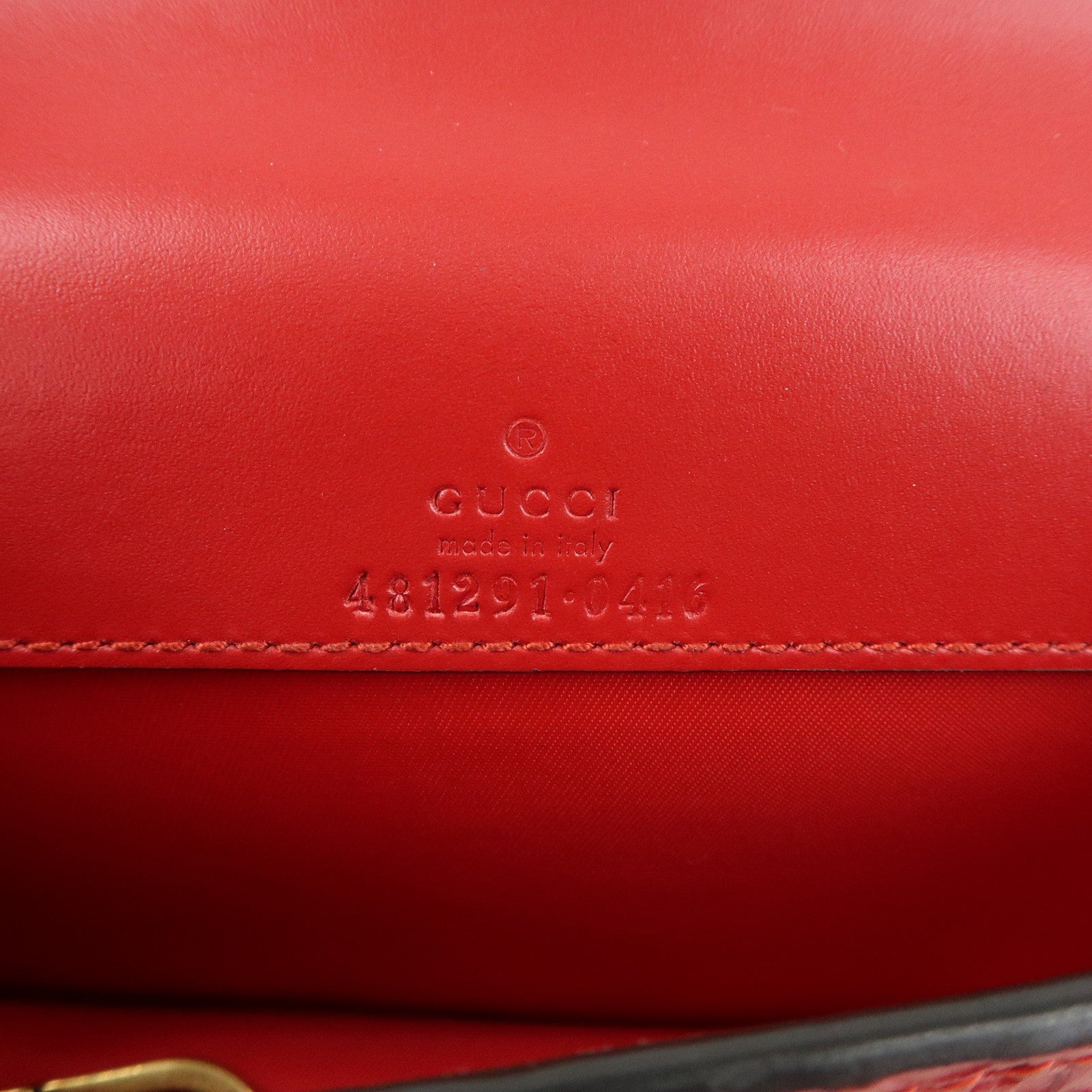 GUCCI Interlocking G Guccissima Chain Shoulder Bag Cherry 481291