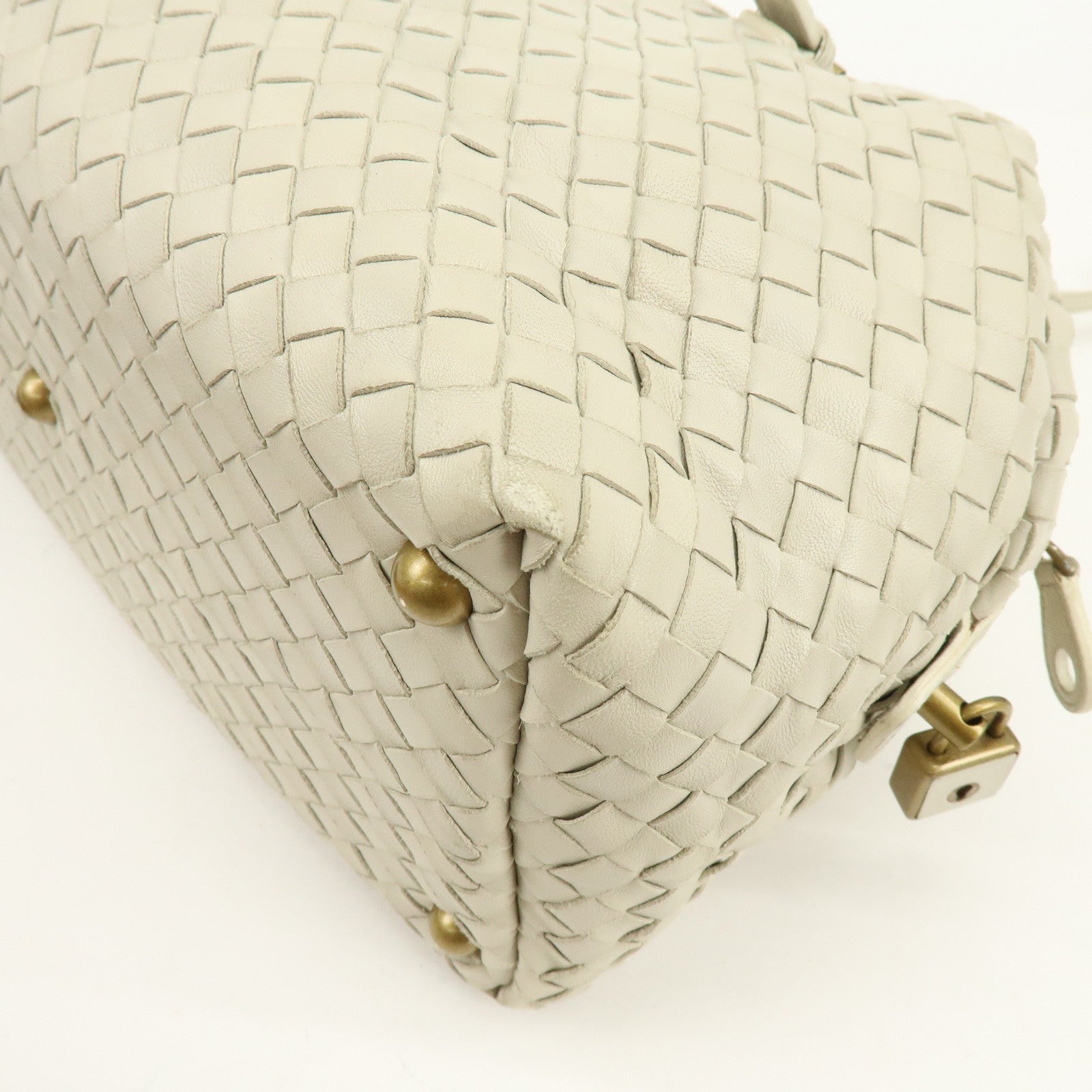 BOTTEGA VENETA Montaigne Intrecciato Leather Boston Bag 173398
