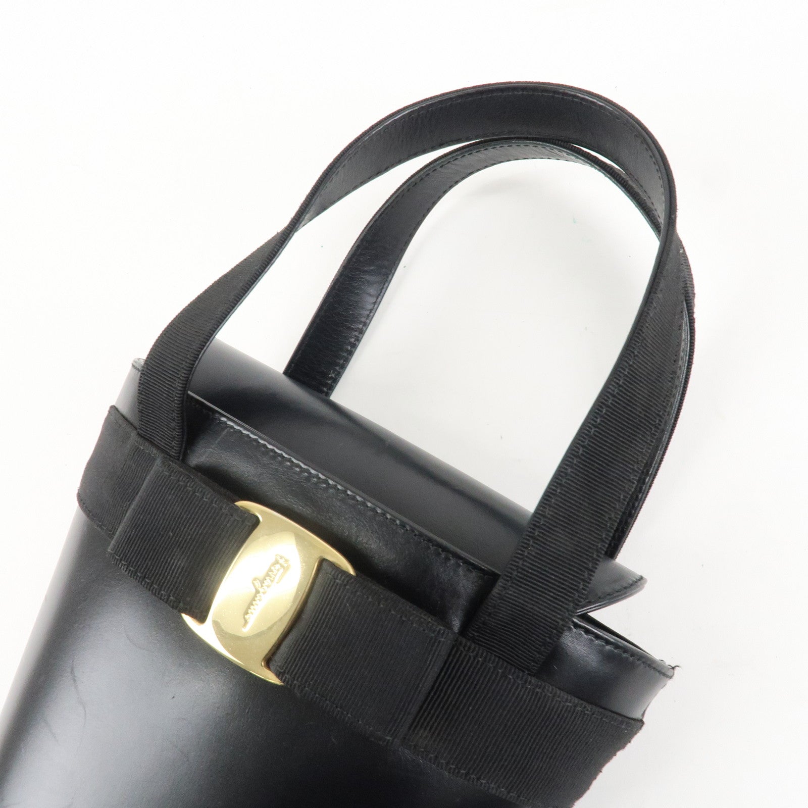 Ferragamo Vara Ribbon Leather Hand Bag Gold HDW Black Used