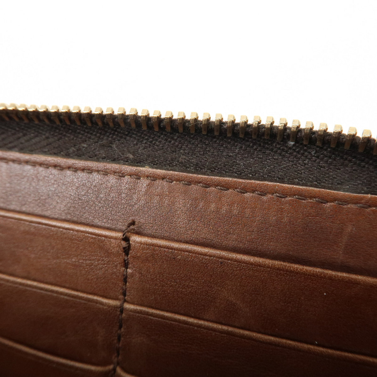 GUCCI Leather Round Zippy Long Wallet Studs Brown Gold 264733