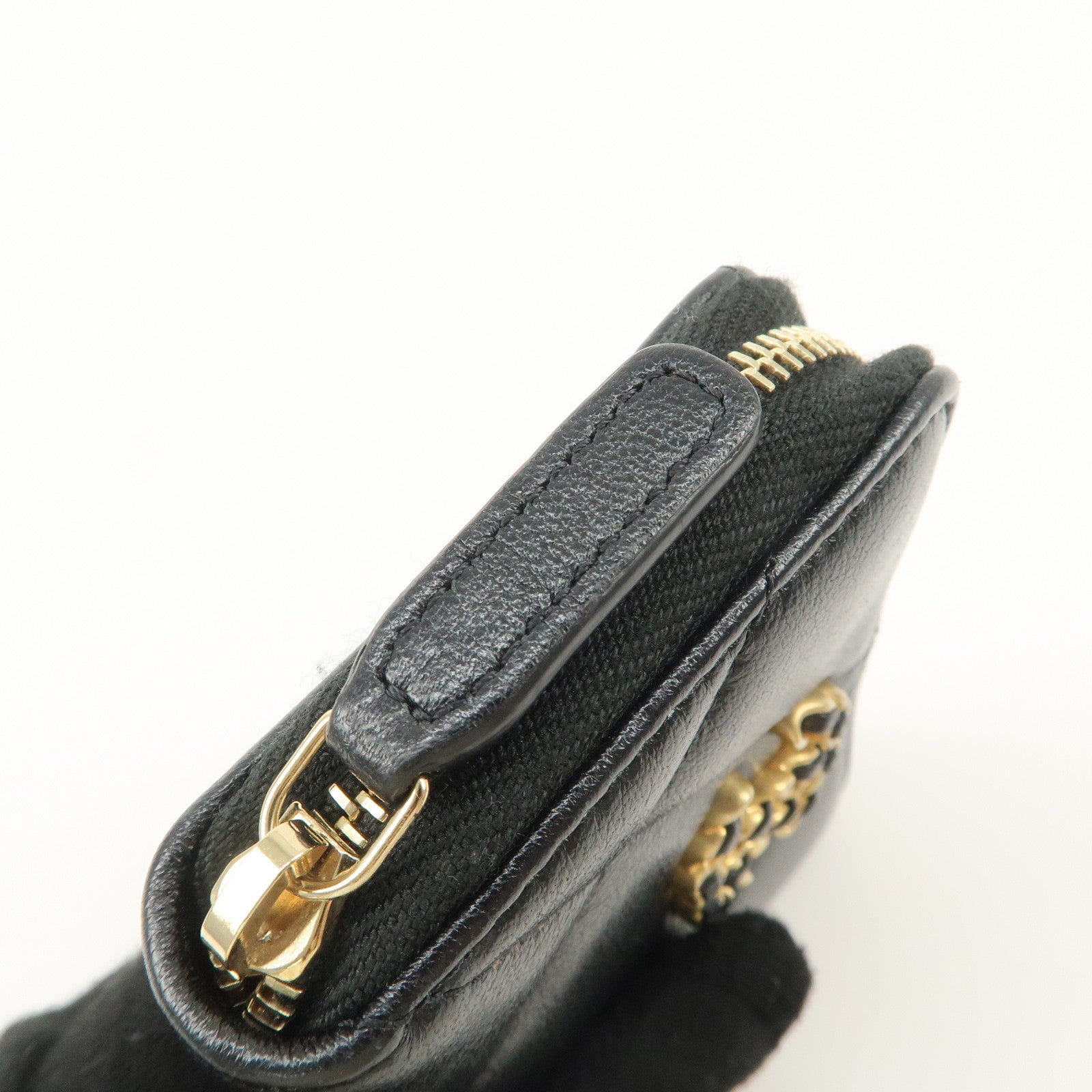 CHANEL COCO Mark Matelasse Lamb Skin Round Zippy Coin Purse AP0949 Used