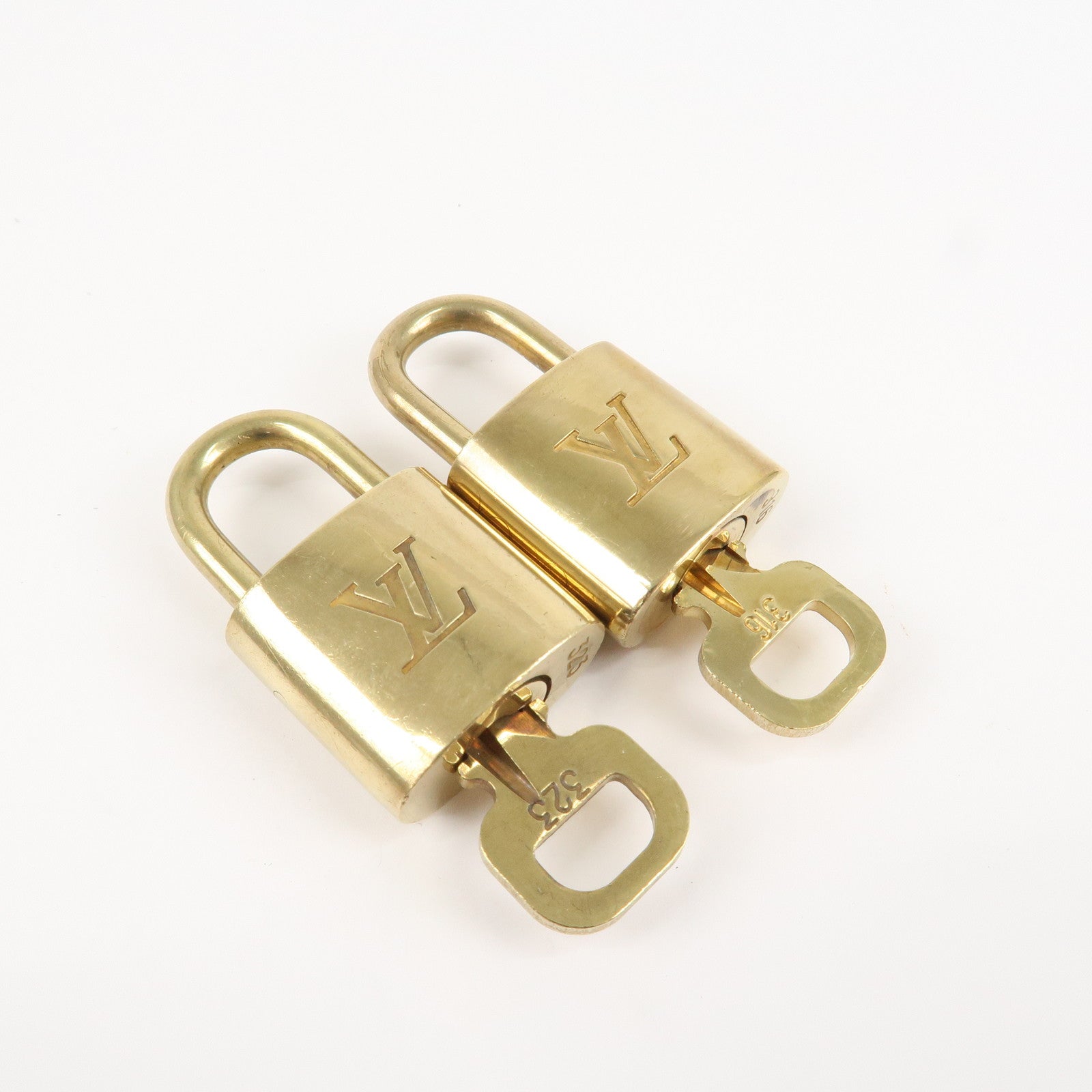 Louis Vuitton Set of 10 Lock & Key Cadena Key Lock Used