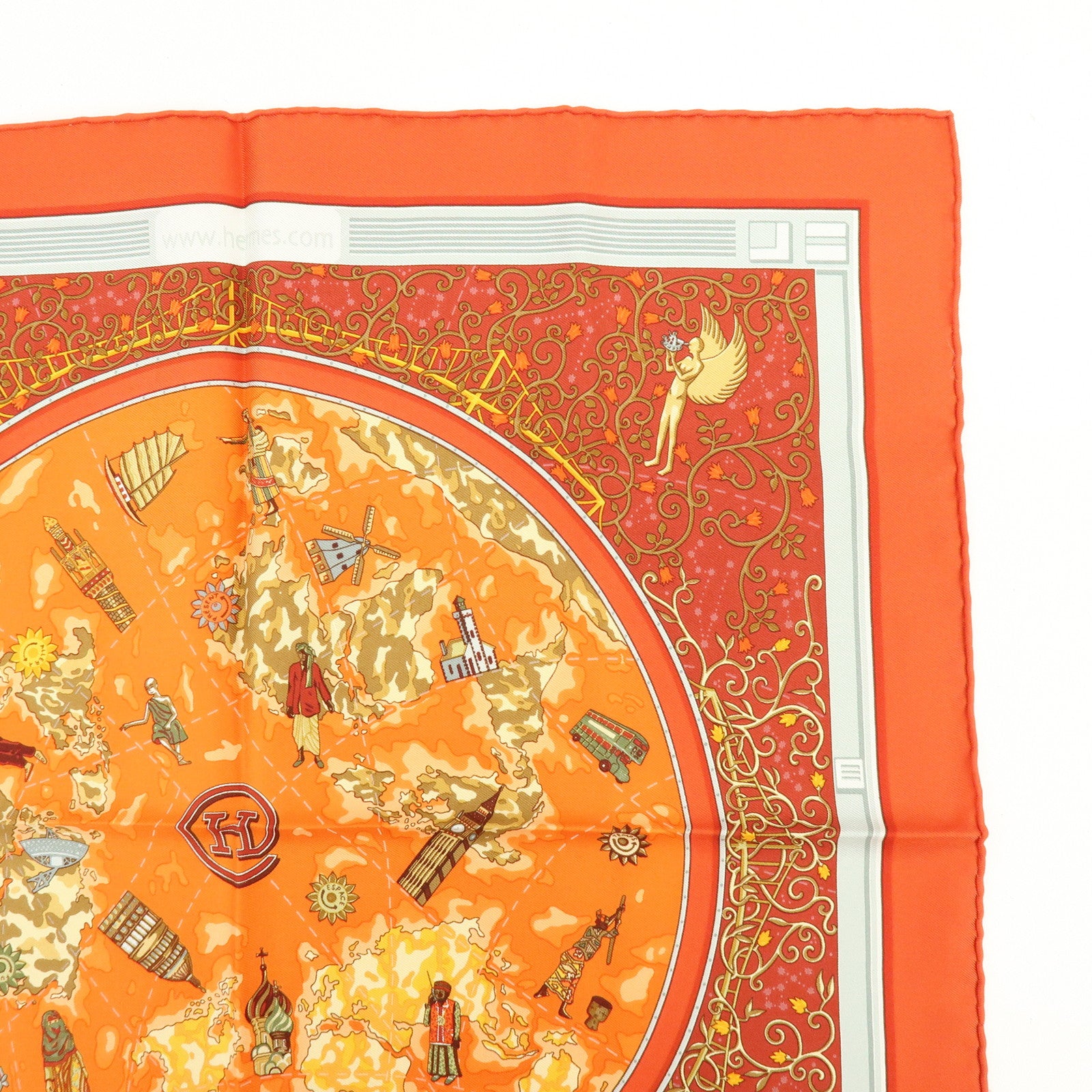 HERMES Carre 45 Silk 100% www.hermes.com Scarf Orange