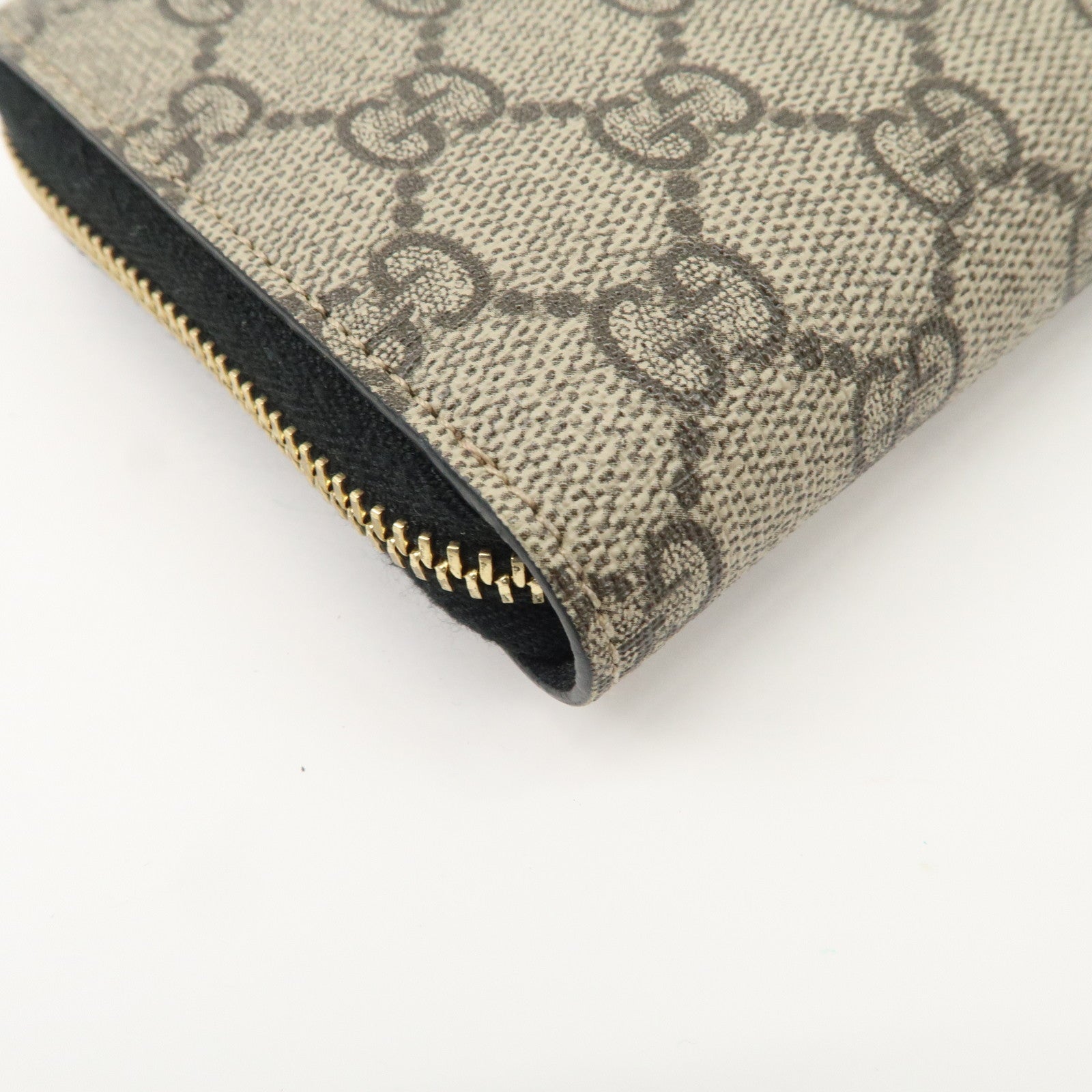 GUCCI GG Supreme Leather Round Zippy Wallet Black Beige 410102 Used