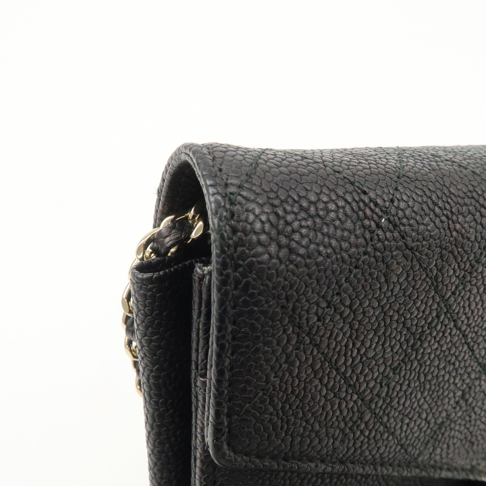 CHANEL Matelasse Caviarskin Chain Wallet COW Shoulder Bag Black Used