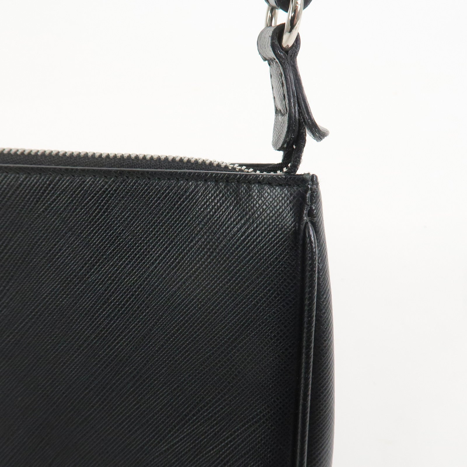 Ferragamo Gancini Leather Shoulder Bag Hand Bag Black