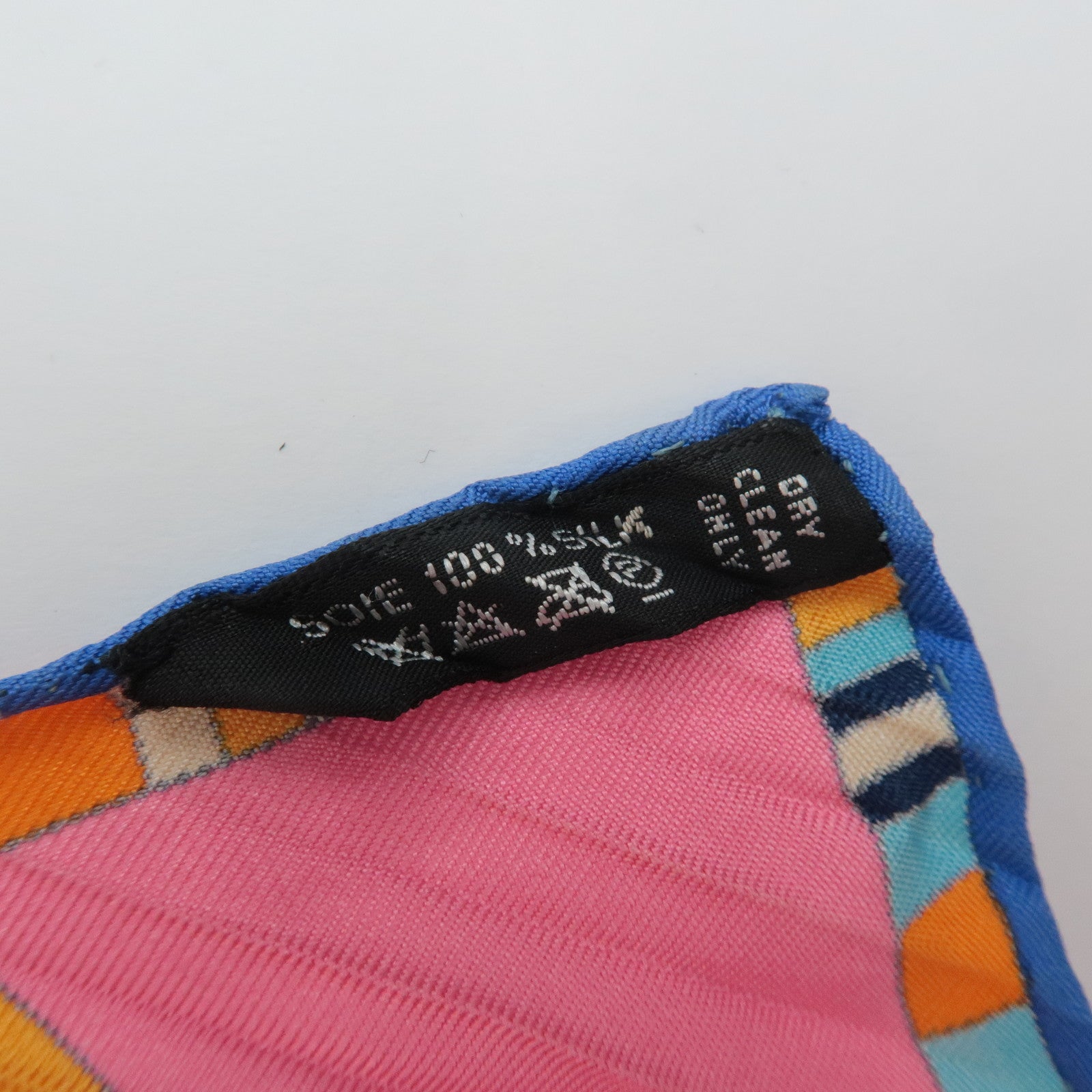 HERMES Carre Pleats Silk 100% Scarf FRANCE PARIS 24 Fbg Used