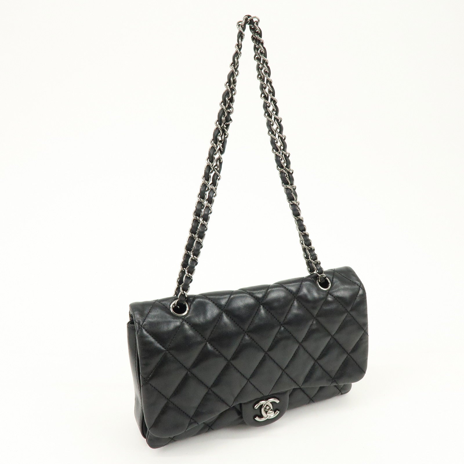 CHANEL Matelasse Lamb Skin Shoulder Bag Crossbody Bag Black
