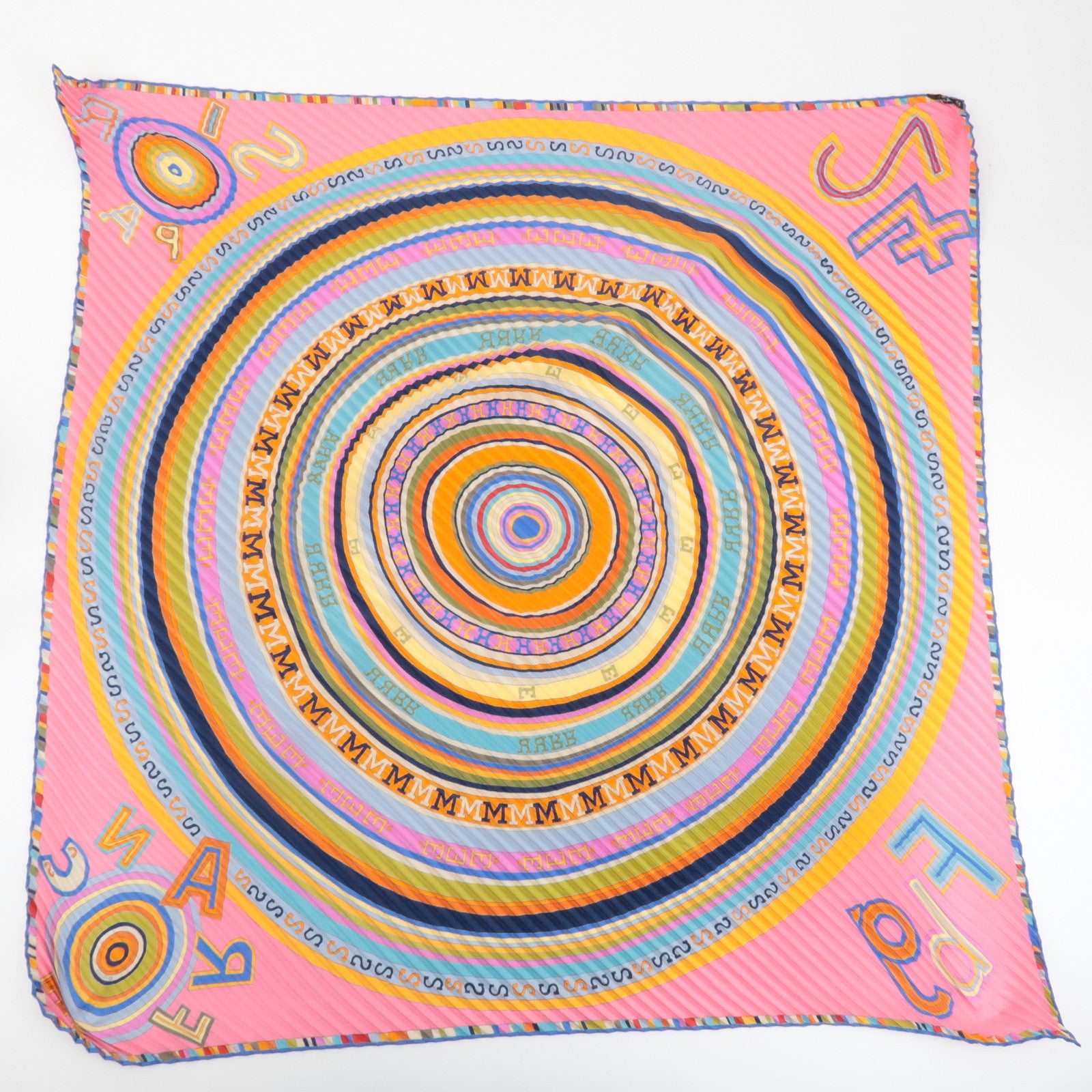 HERMES Carre Pleats Silk 100% Scarf FRANCE PARIS 24 Fbg Used