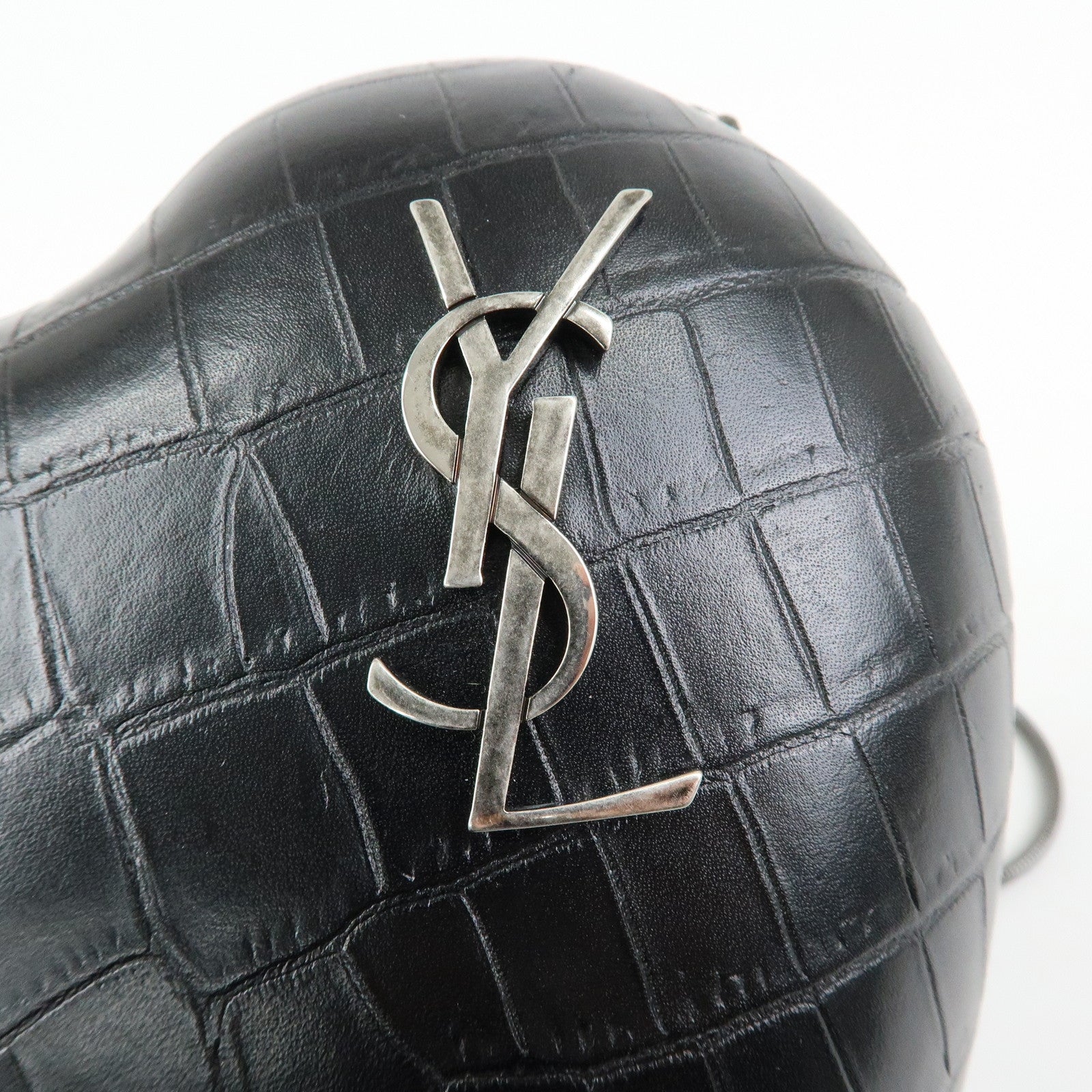 SAINT LAURENT PARIS LOVE BOX Cassandra Leather Shoulder Bag 466212