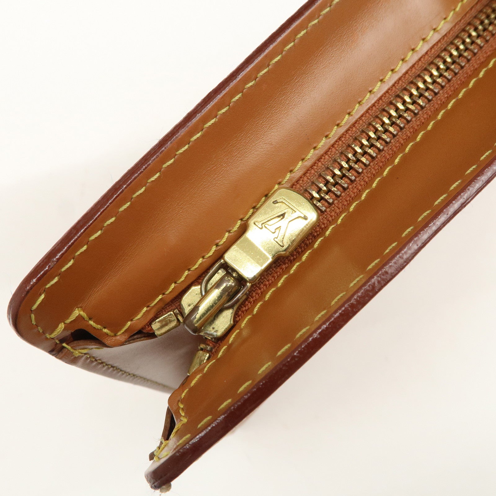 Louis Vuitton Epi Pochette Homme Clutch Bag Zipang Gold M52528
