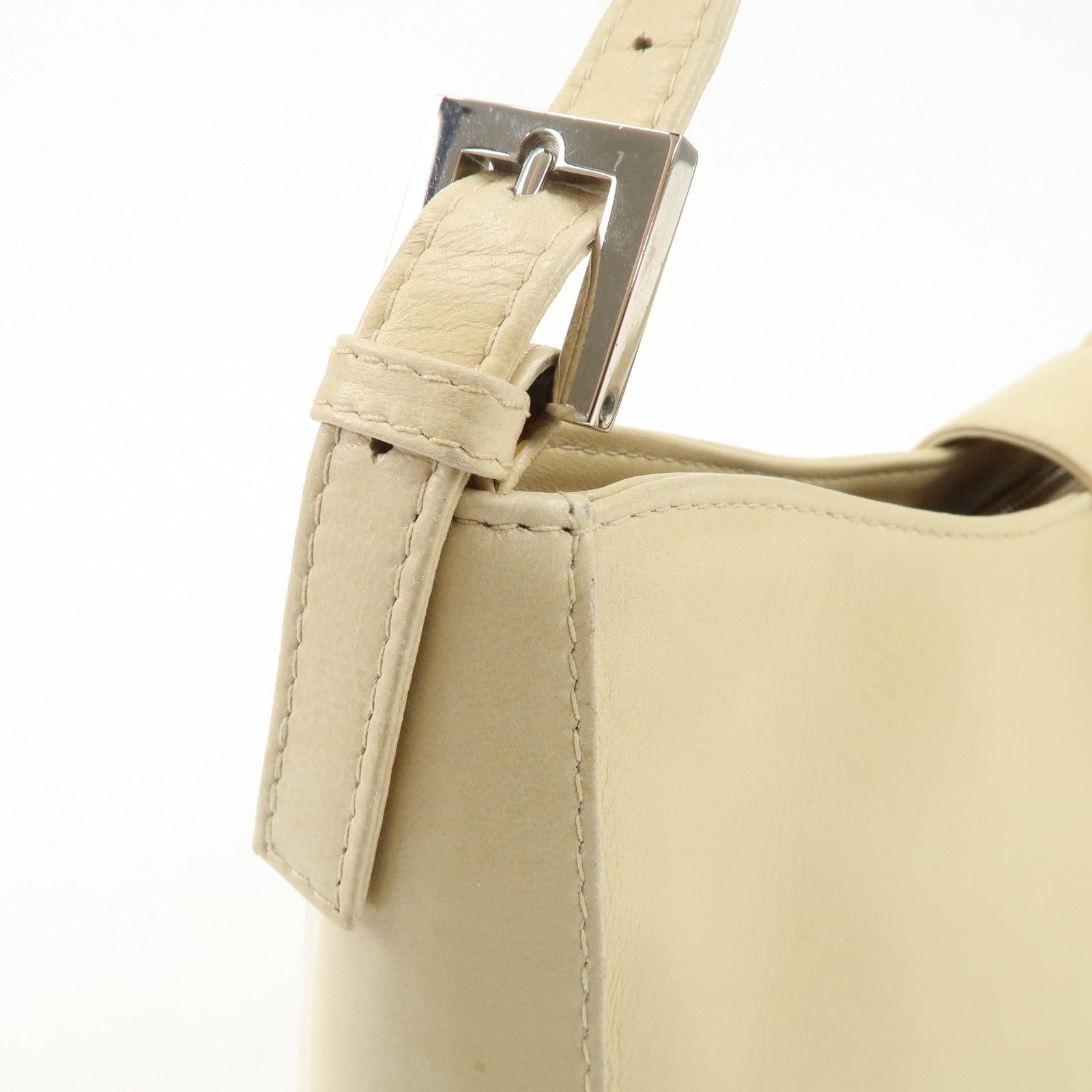 FENDI Logo Leather Shoulder Bag Hand Bag Beige Silver Hardware