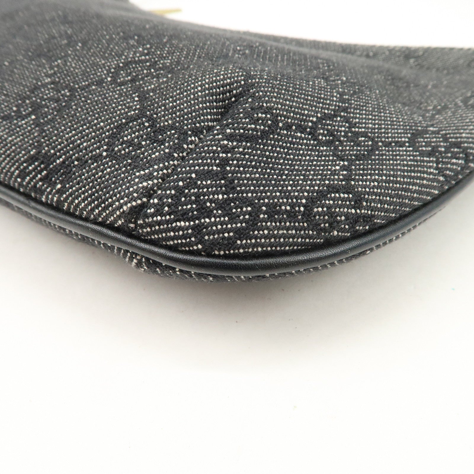 GUCCI GG Canvas Hand Bag Shoulder Bag Black Gold HDW 32160 Used