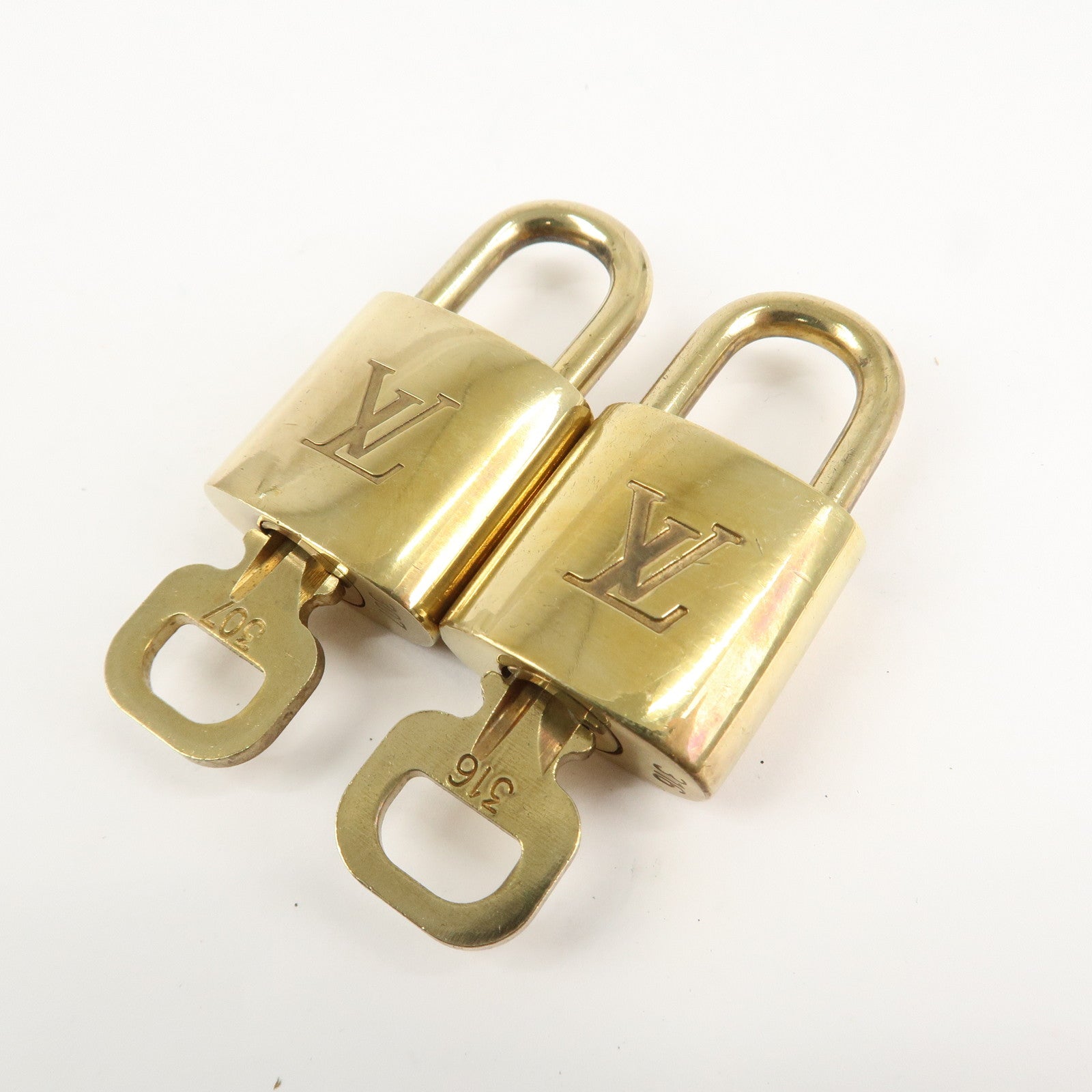 Louis Vuitton Set of 10 Lock & Key Cadena Key Lock Metal Gold