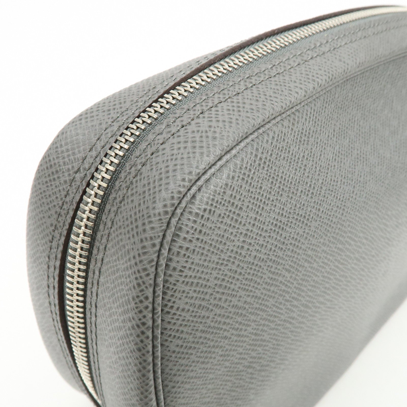 Louis Vuitton Taiga Trousse Toilette GM Pouch Glacier M32663